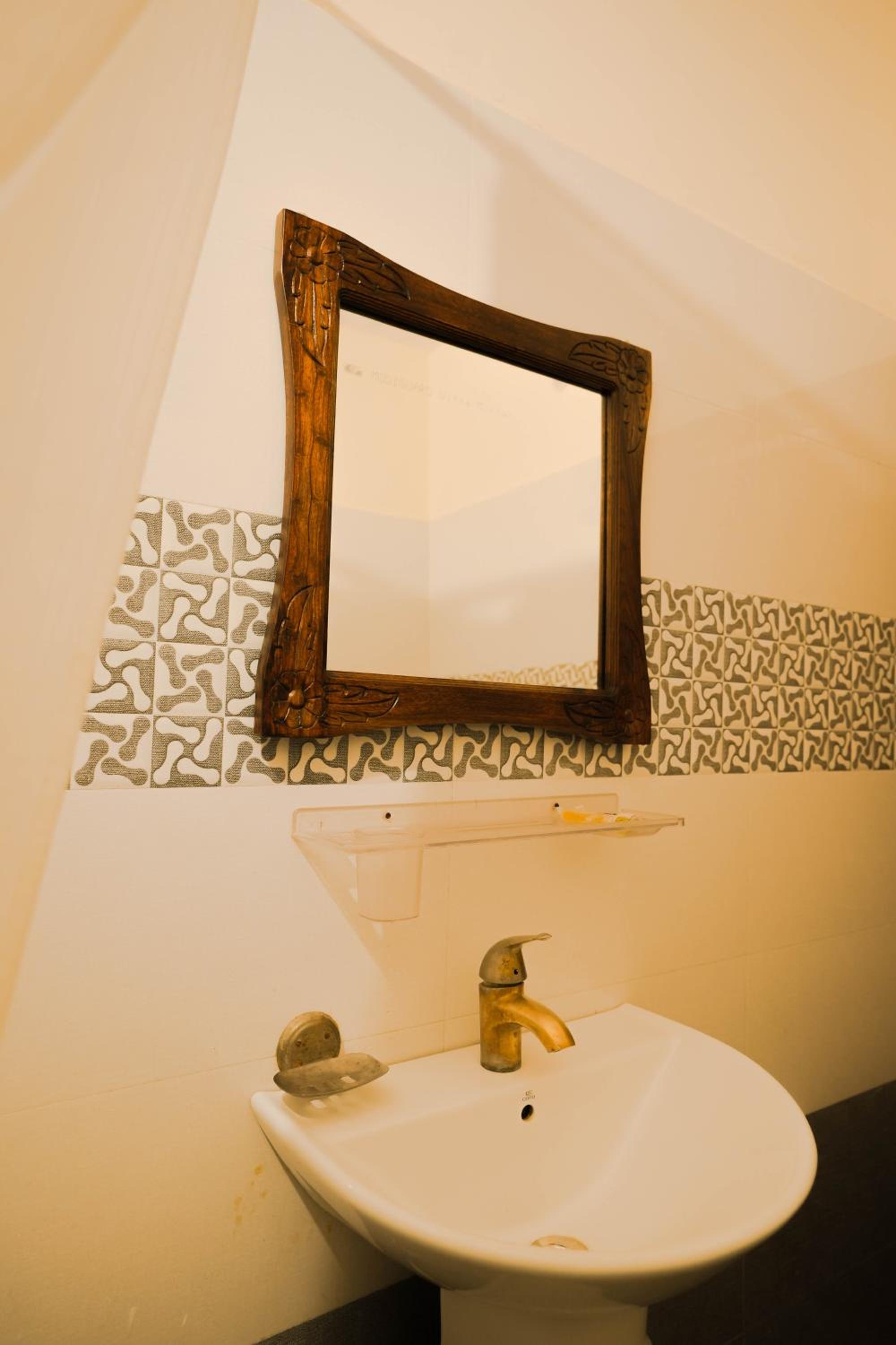 Deluxe Heritage Room - Photo 10
