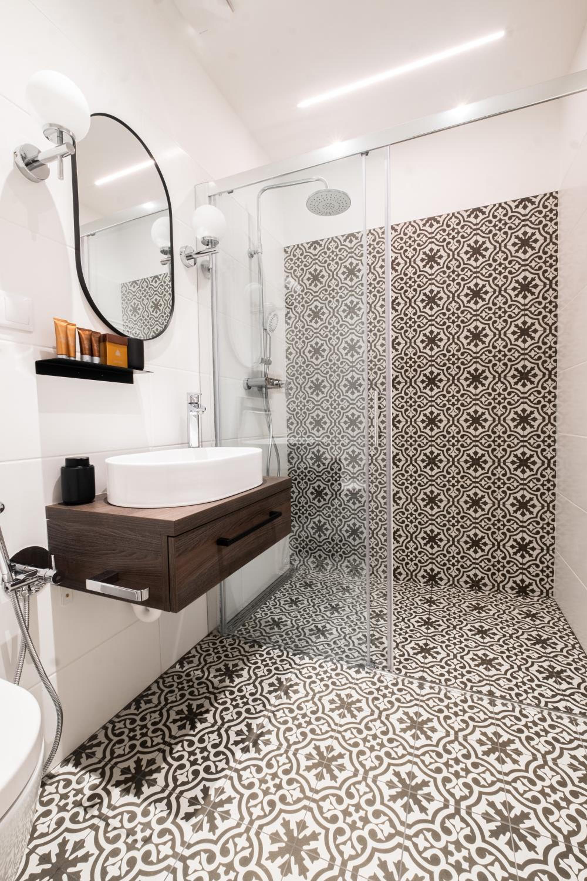 Superior Quadruple Room - Photo 6