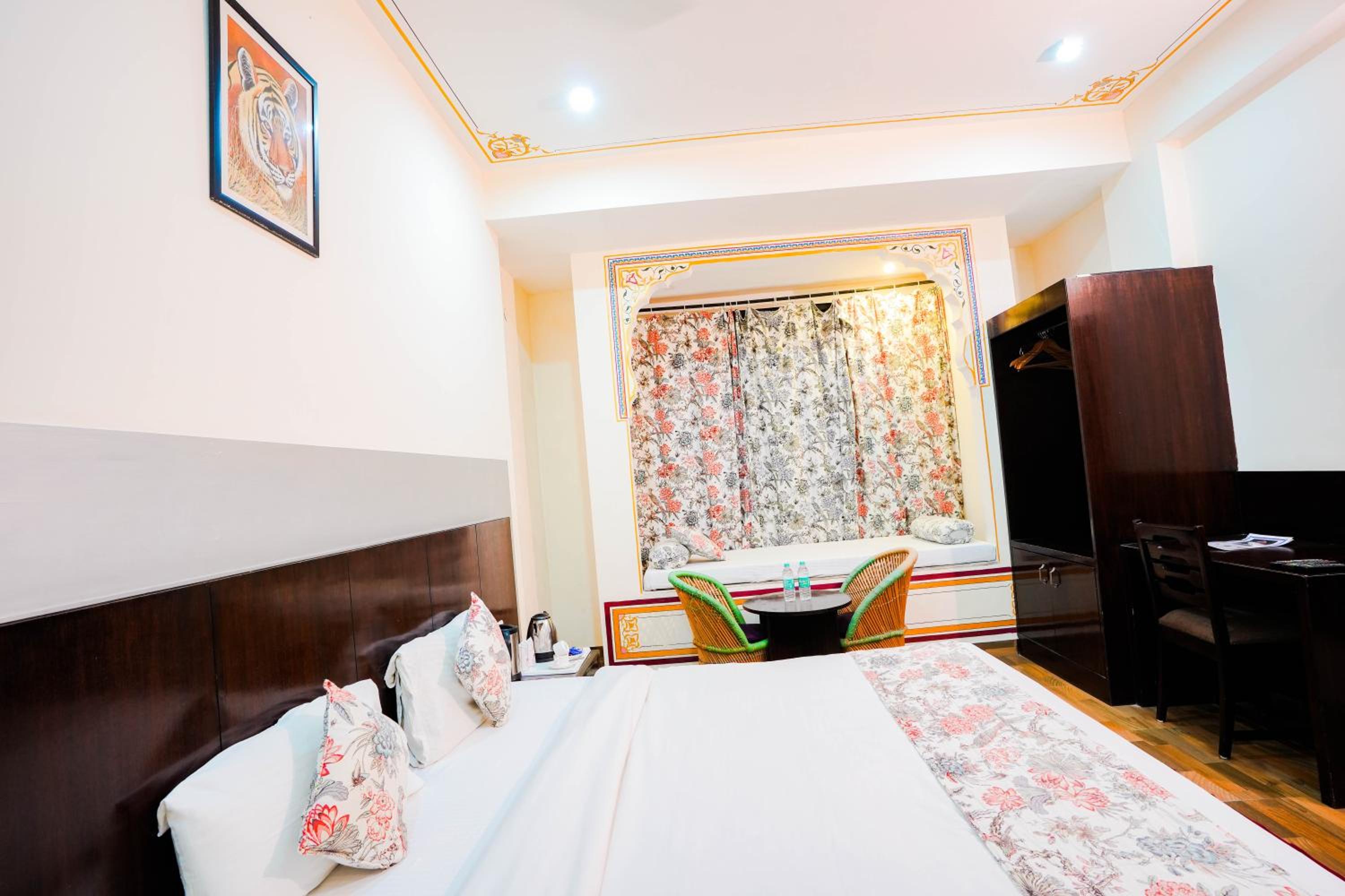 Deluxe Heritage Room - Photo 4