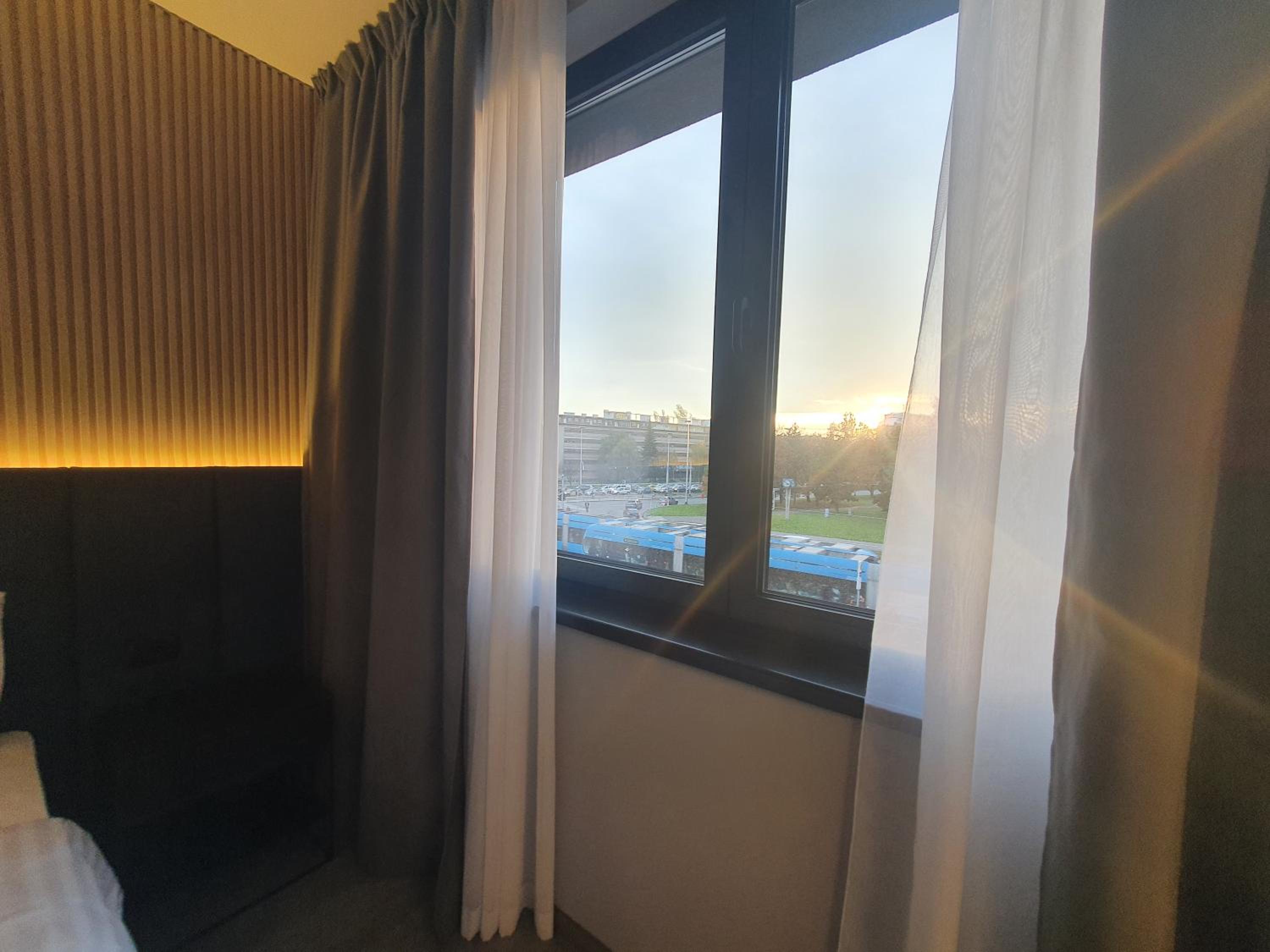 Double or Twin Room with Shower - Photo 23