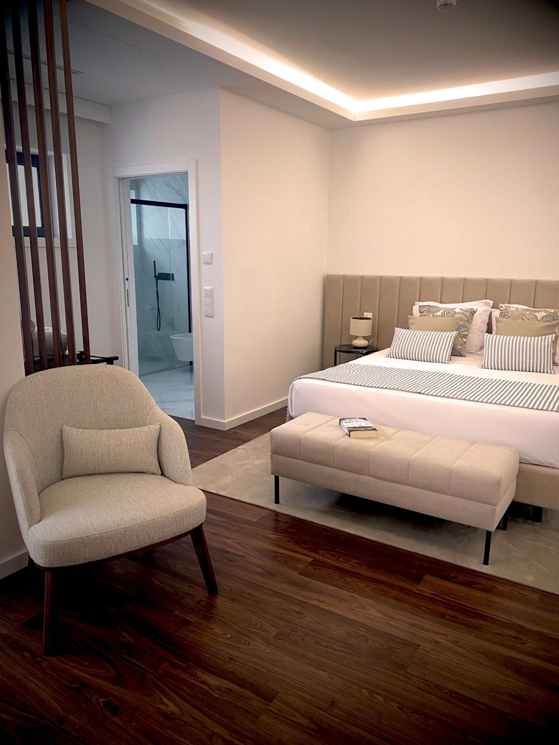 Suite with Pool View photo 1