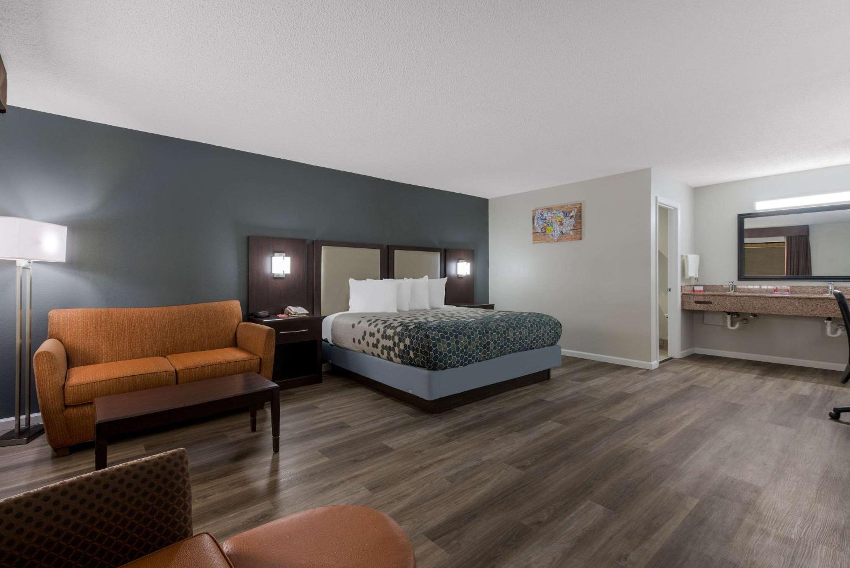 King Room with Spa Bath photo 1