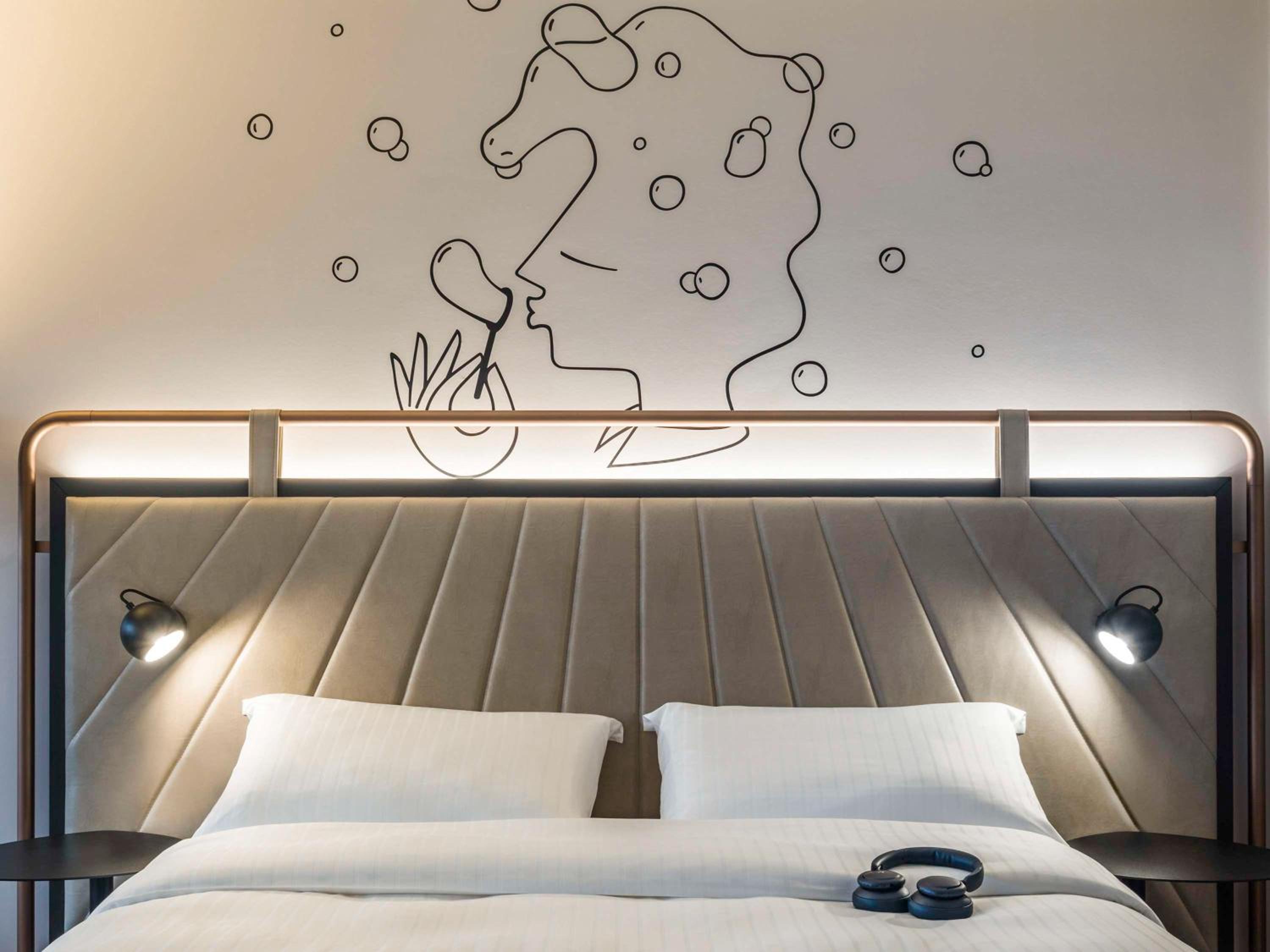 Superior room with 1 Sweet Bed 160x200 by ibis Styles - Photo 8