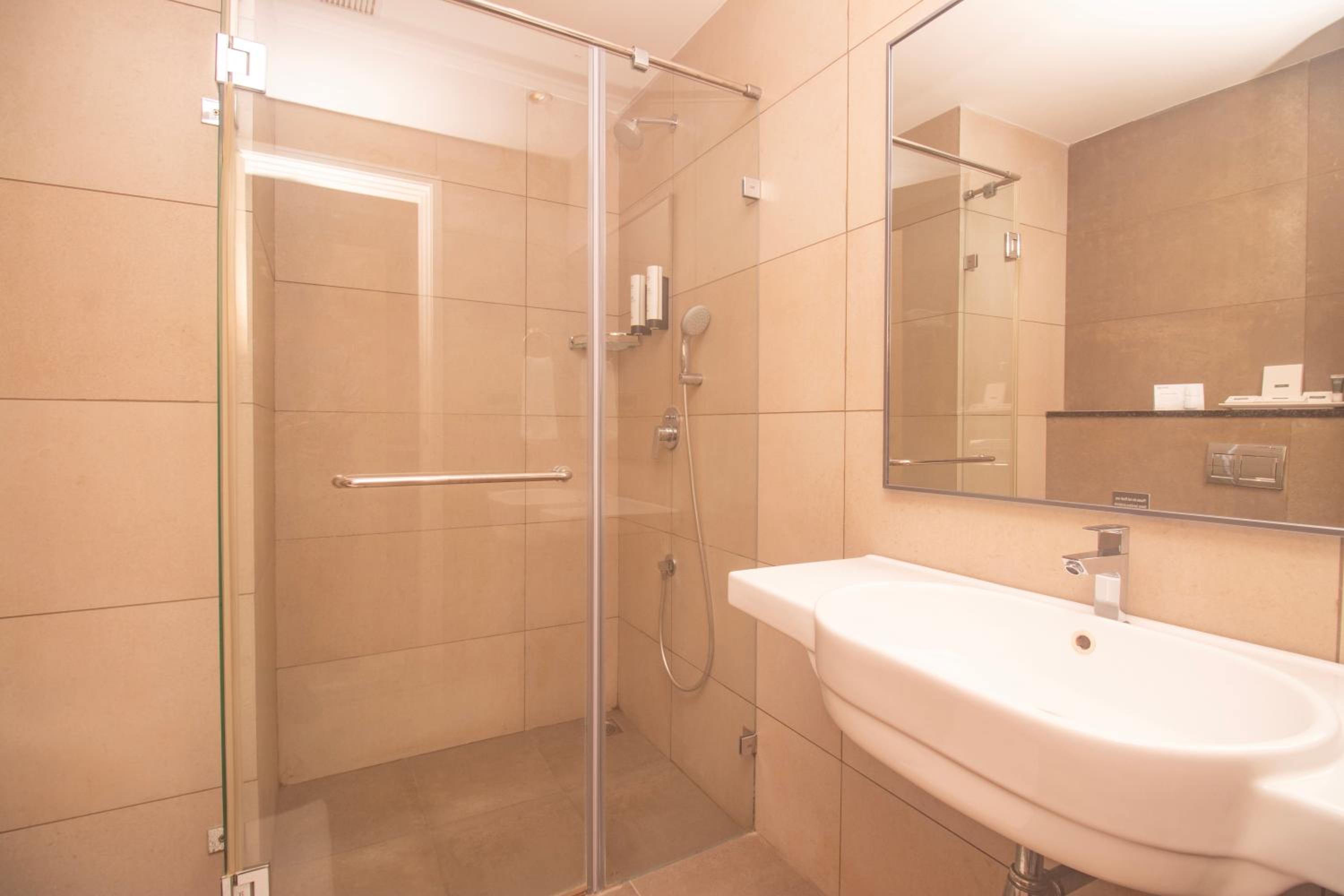 Twin Room - Photo 7