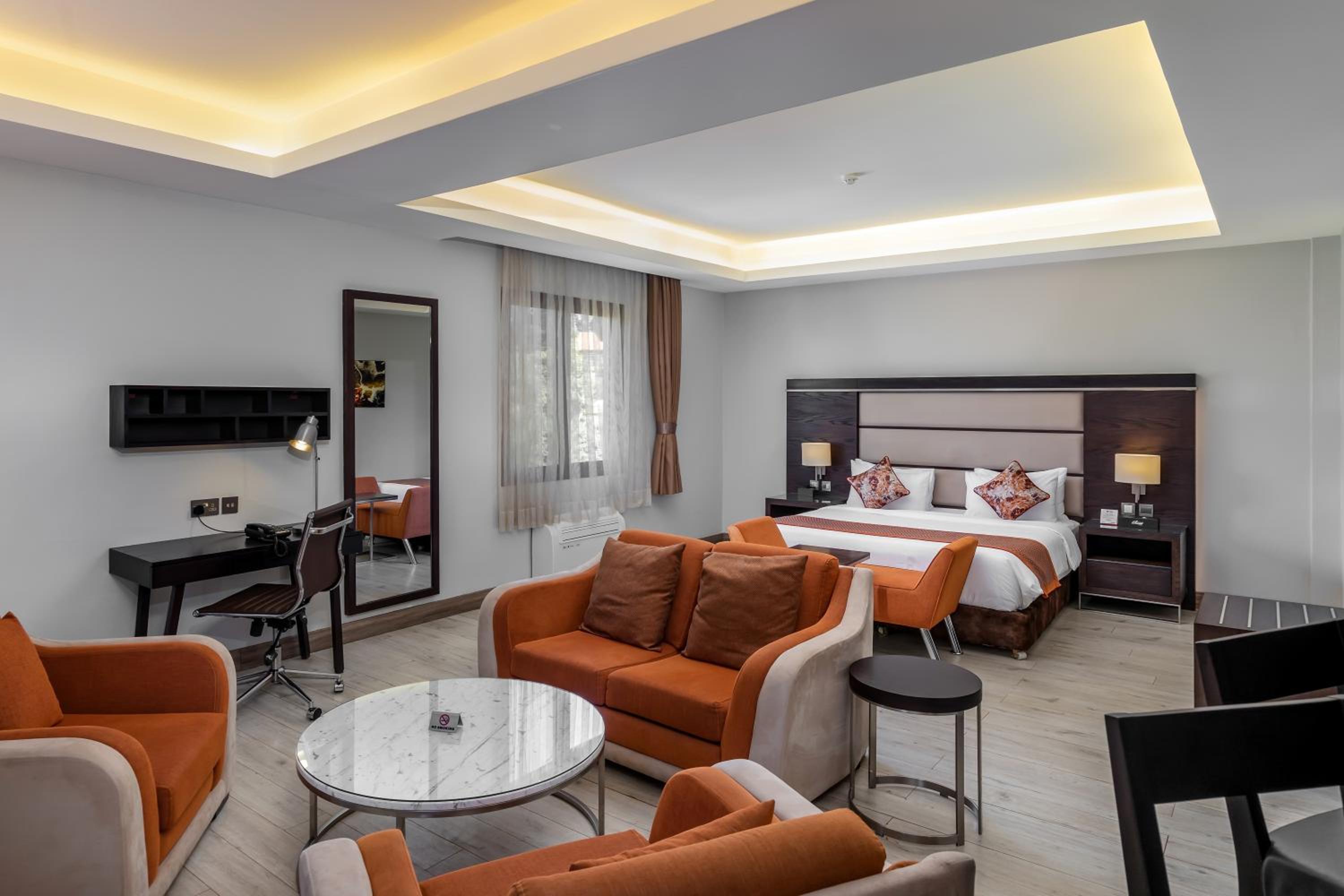 Executive King Suite photo 2