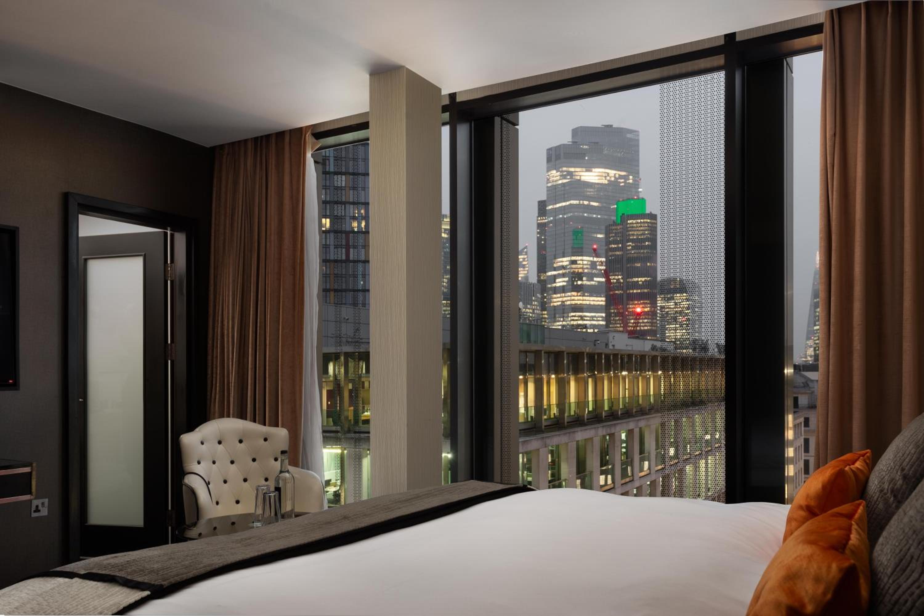 Montcalm Club King thumbnail 5
