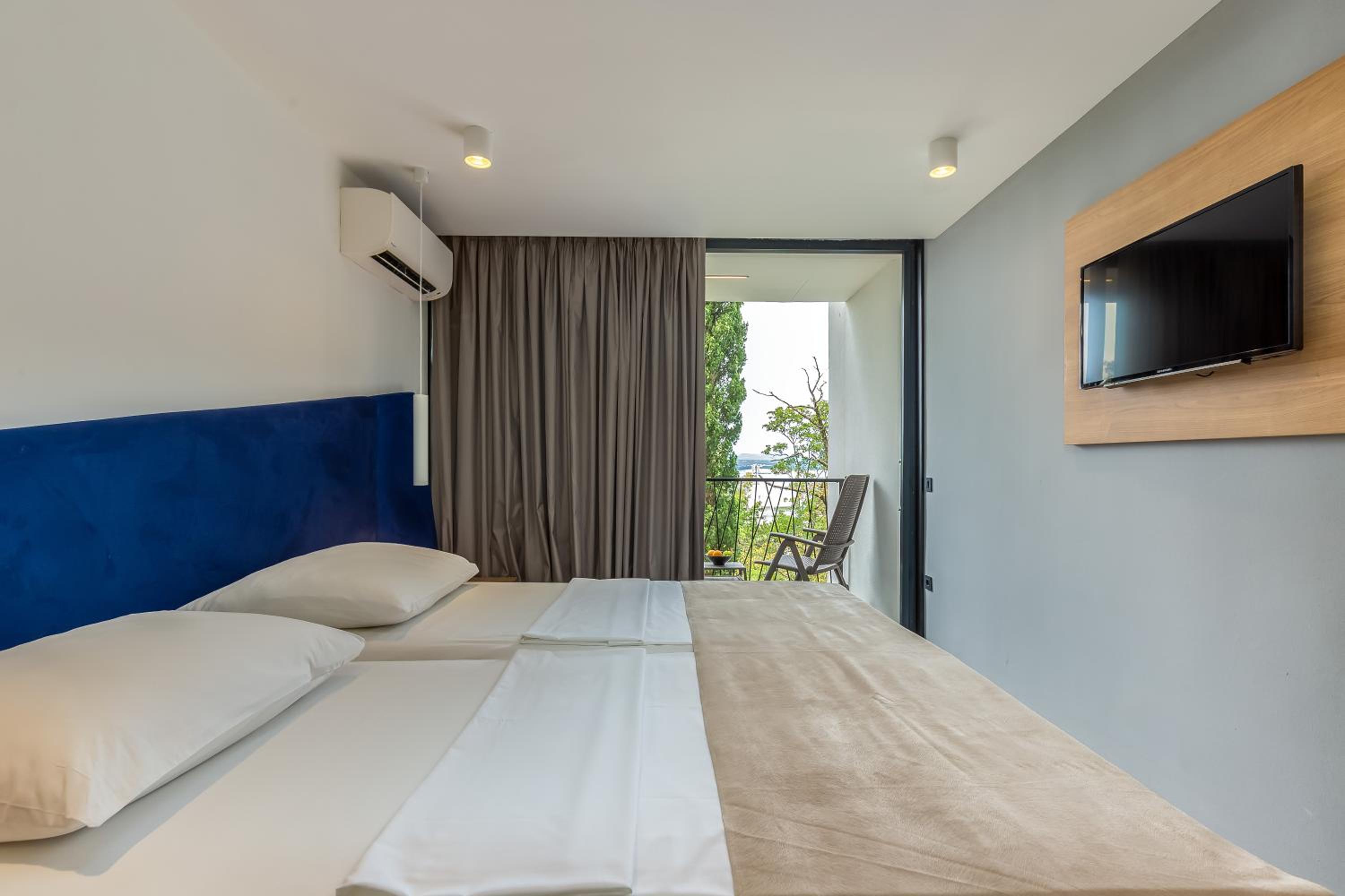 Double Or Twin Room With Balcony - Annex photo 1