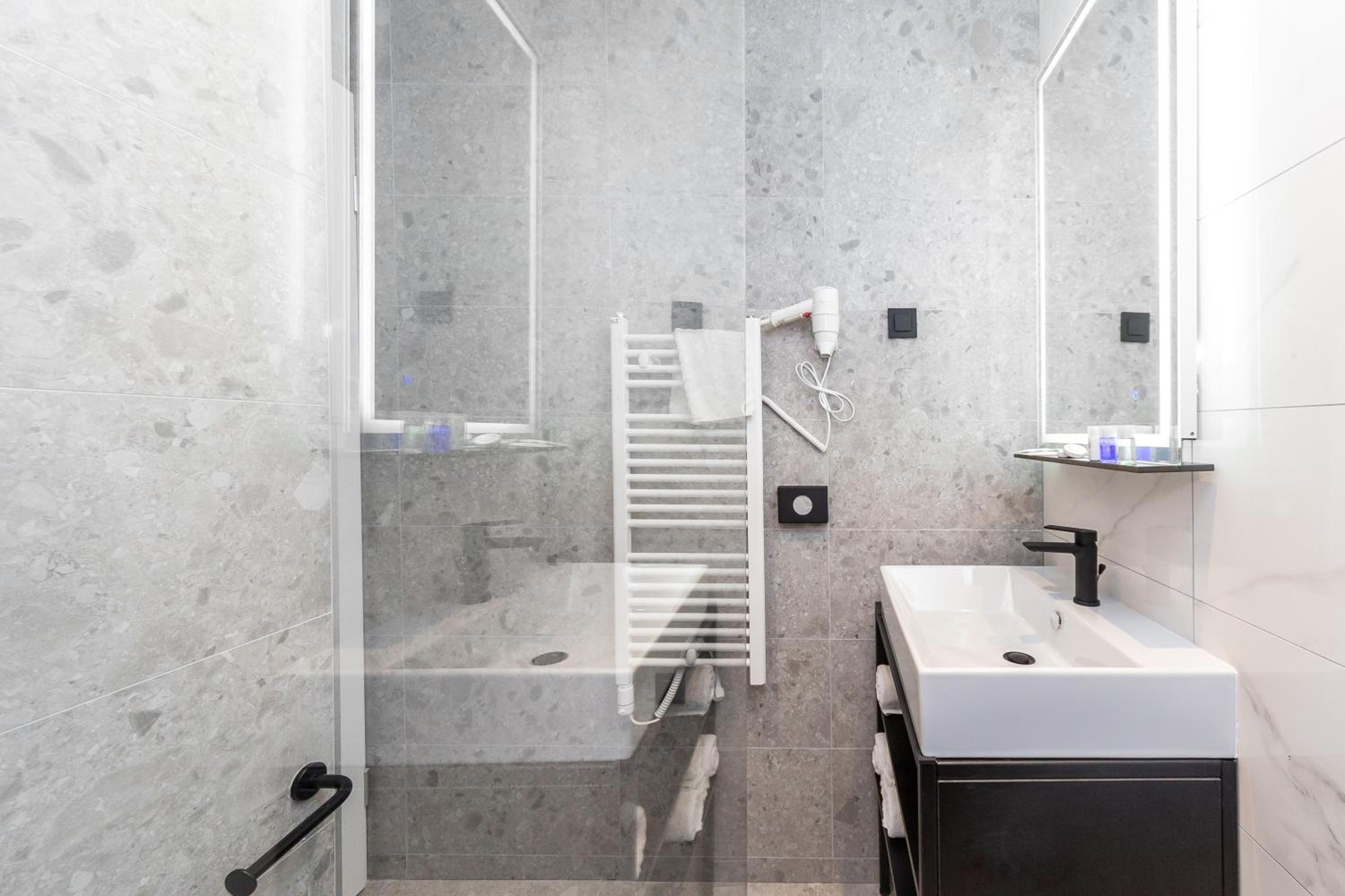 Double Or Twin Room With Balcony - Annex photo 3