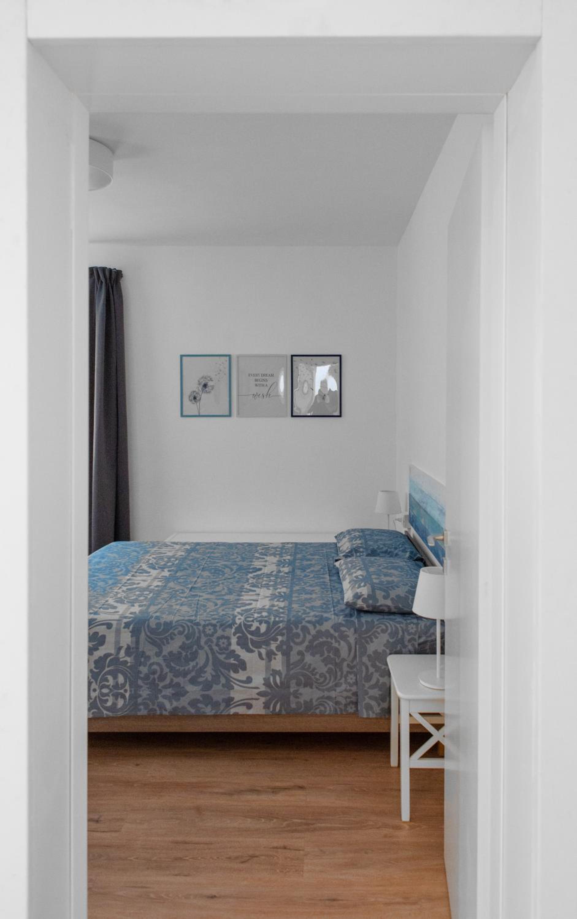 One-Bedroom Apartment photo 3