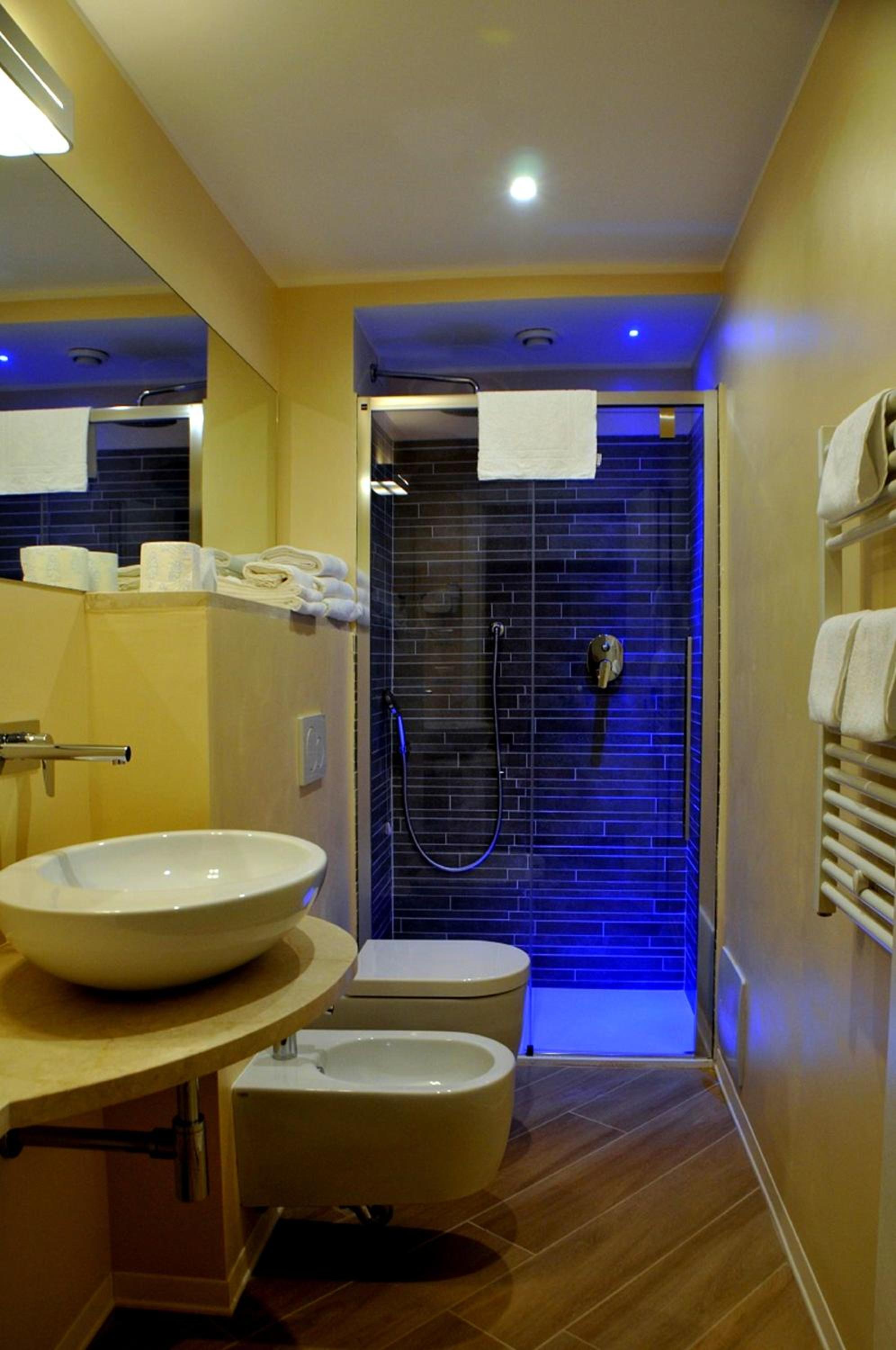Triple Room - Photo 18