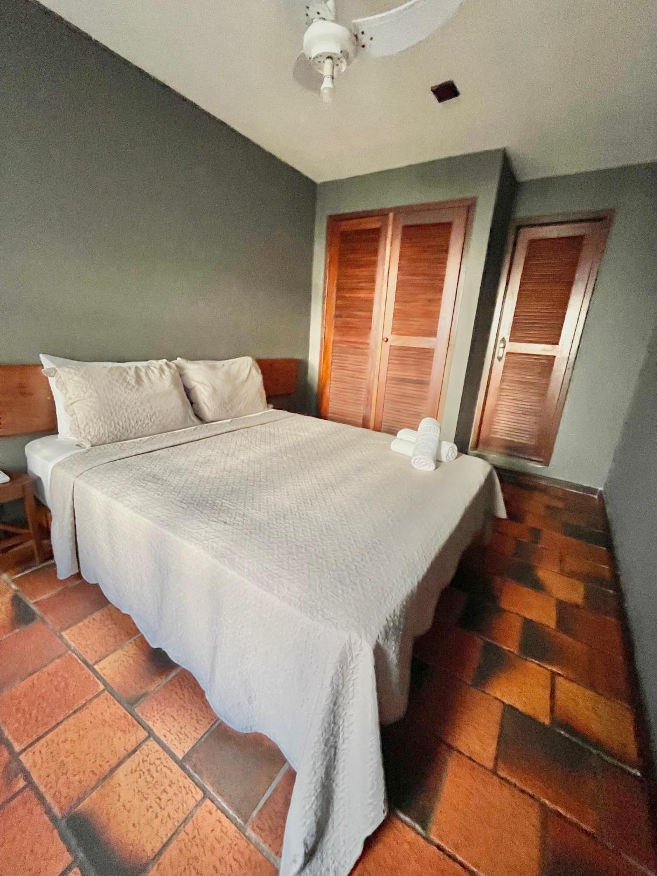 Standard Triple Room - Photo 4