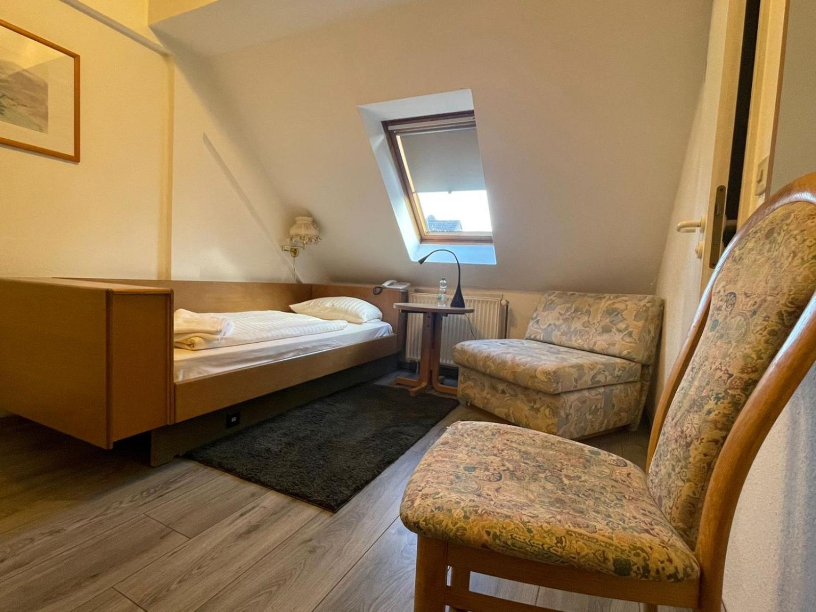 Single Room photo 3