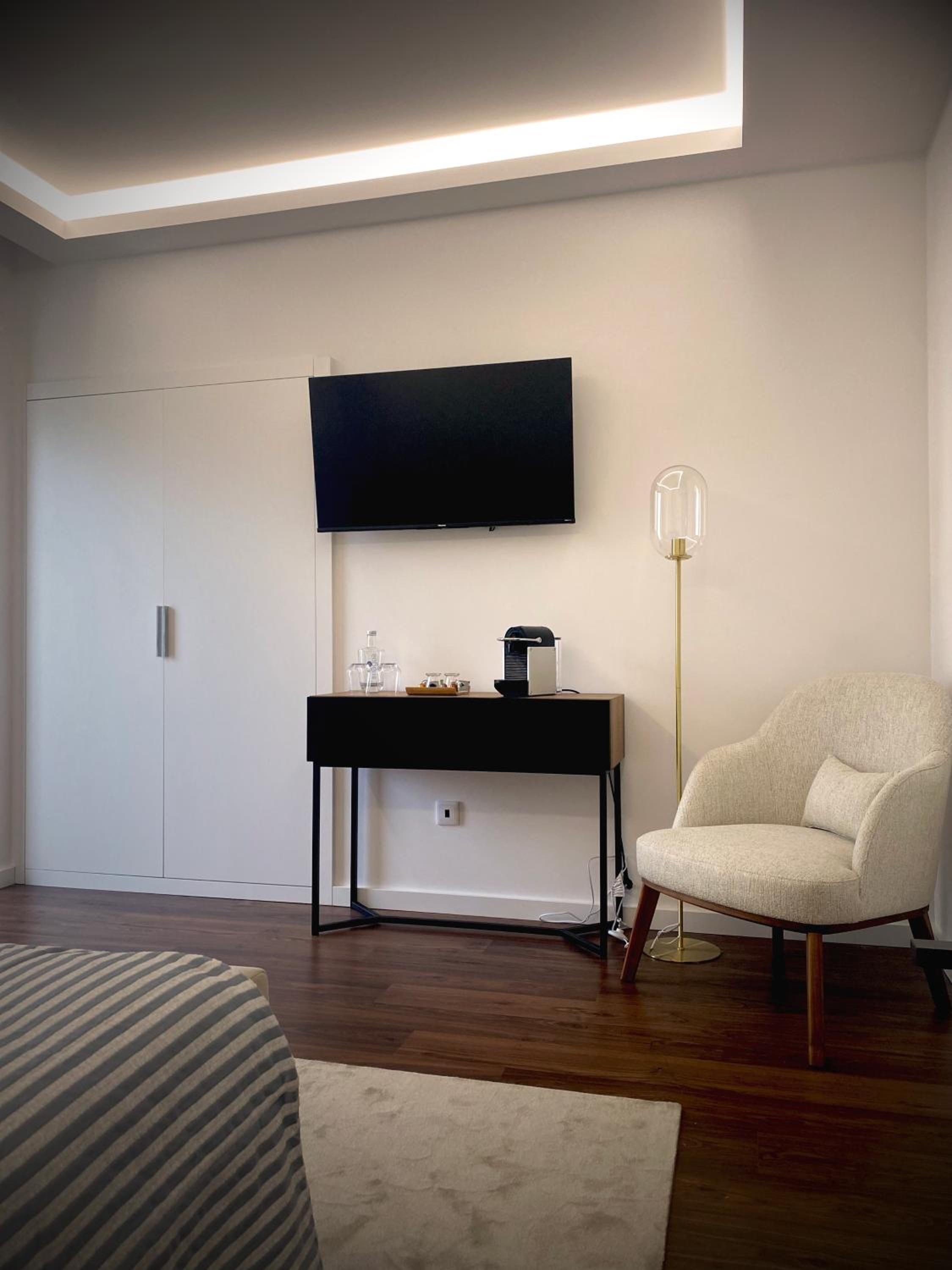 Suite with Balcony photo 3