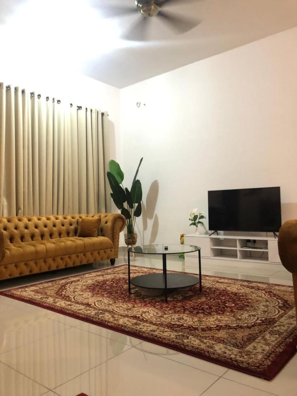 Four-Bedroom House photo 1