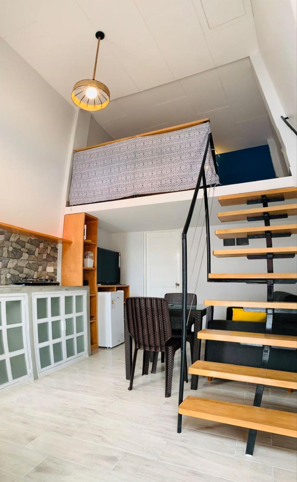 Apartment - Split Level photo 3