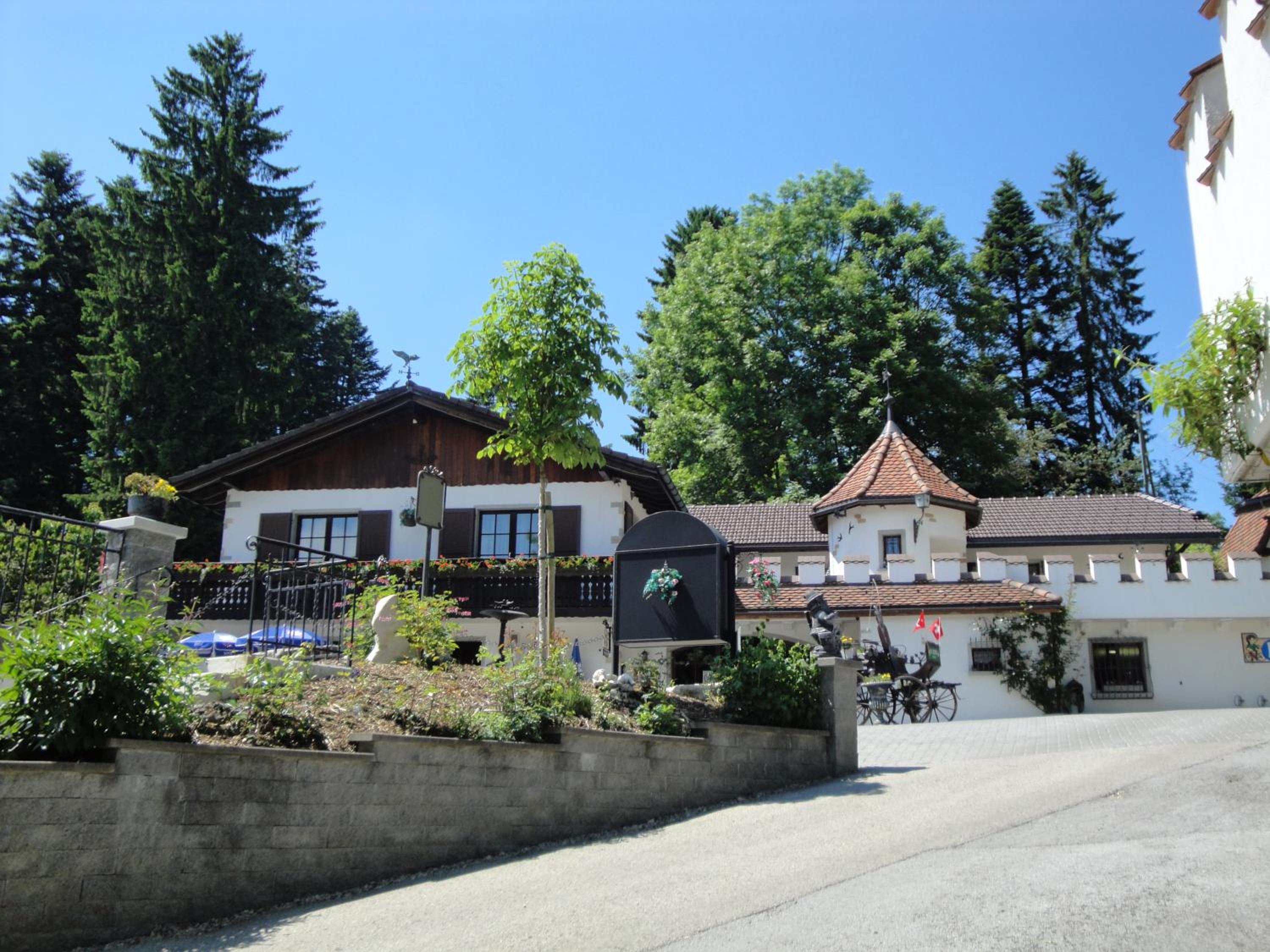 Villa photo 3