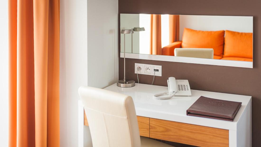 Deluxe Double or Twin Room photo 3