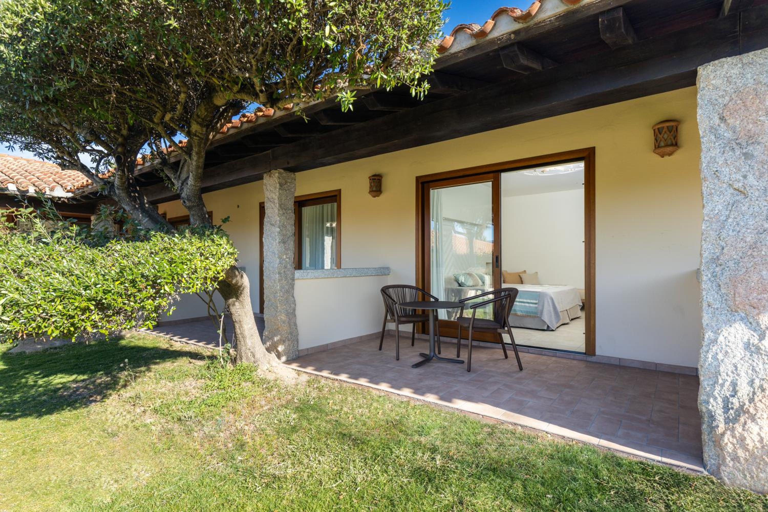 Double or Twin Room with Garden View photo 3