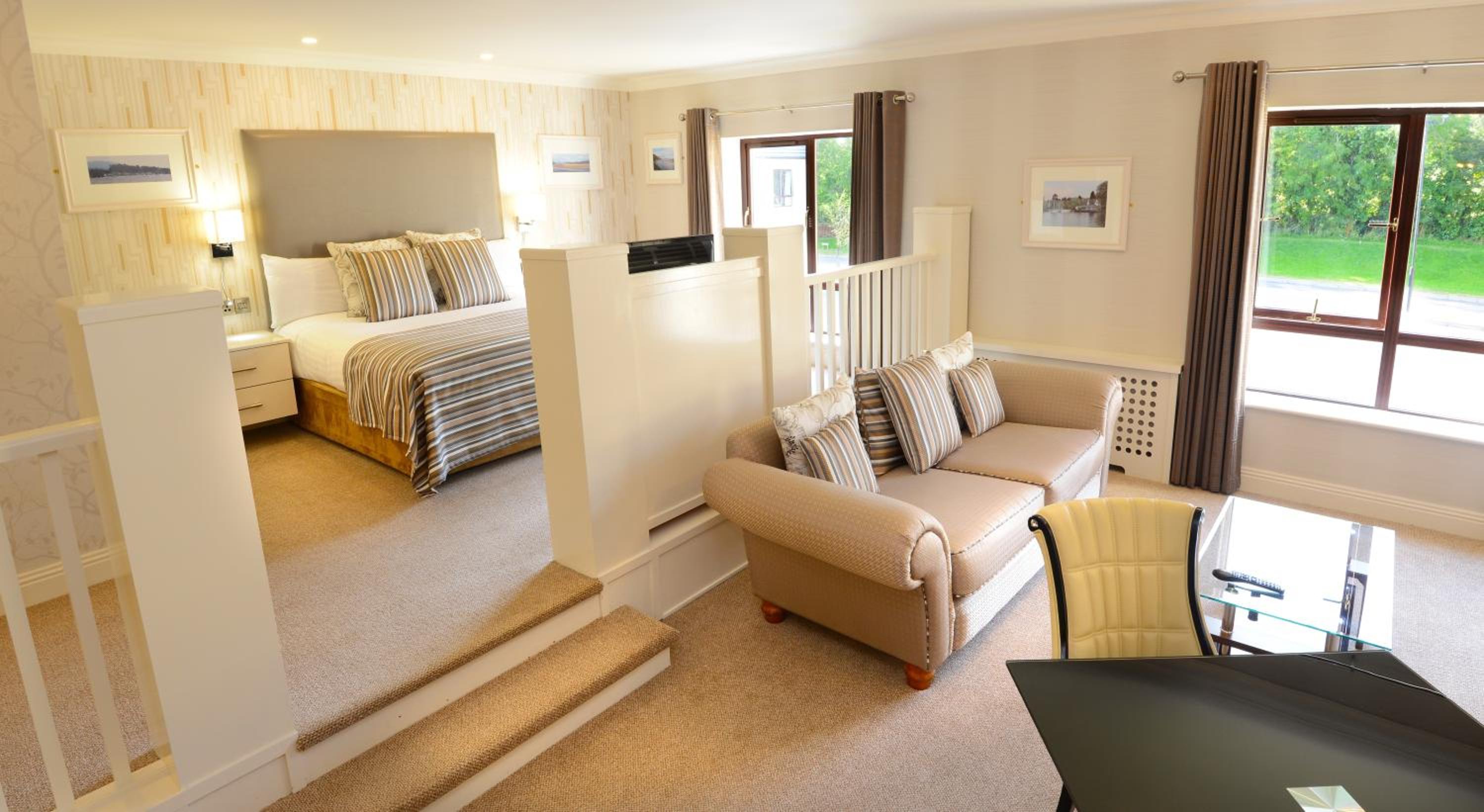 Deluxe Suite - Photo 6