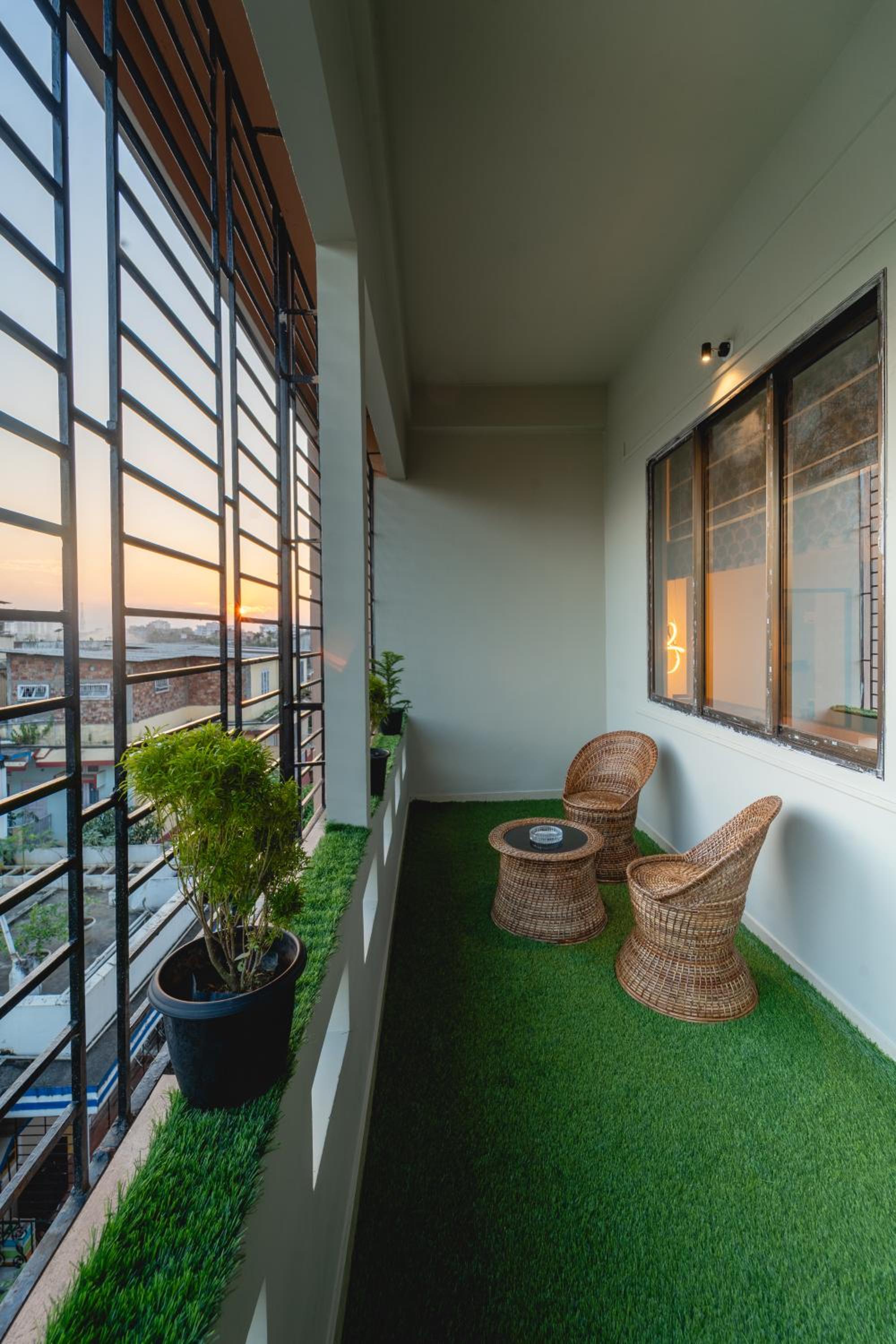 King Room with Balcony photo 2