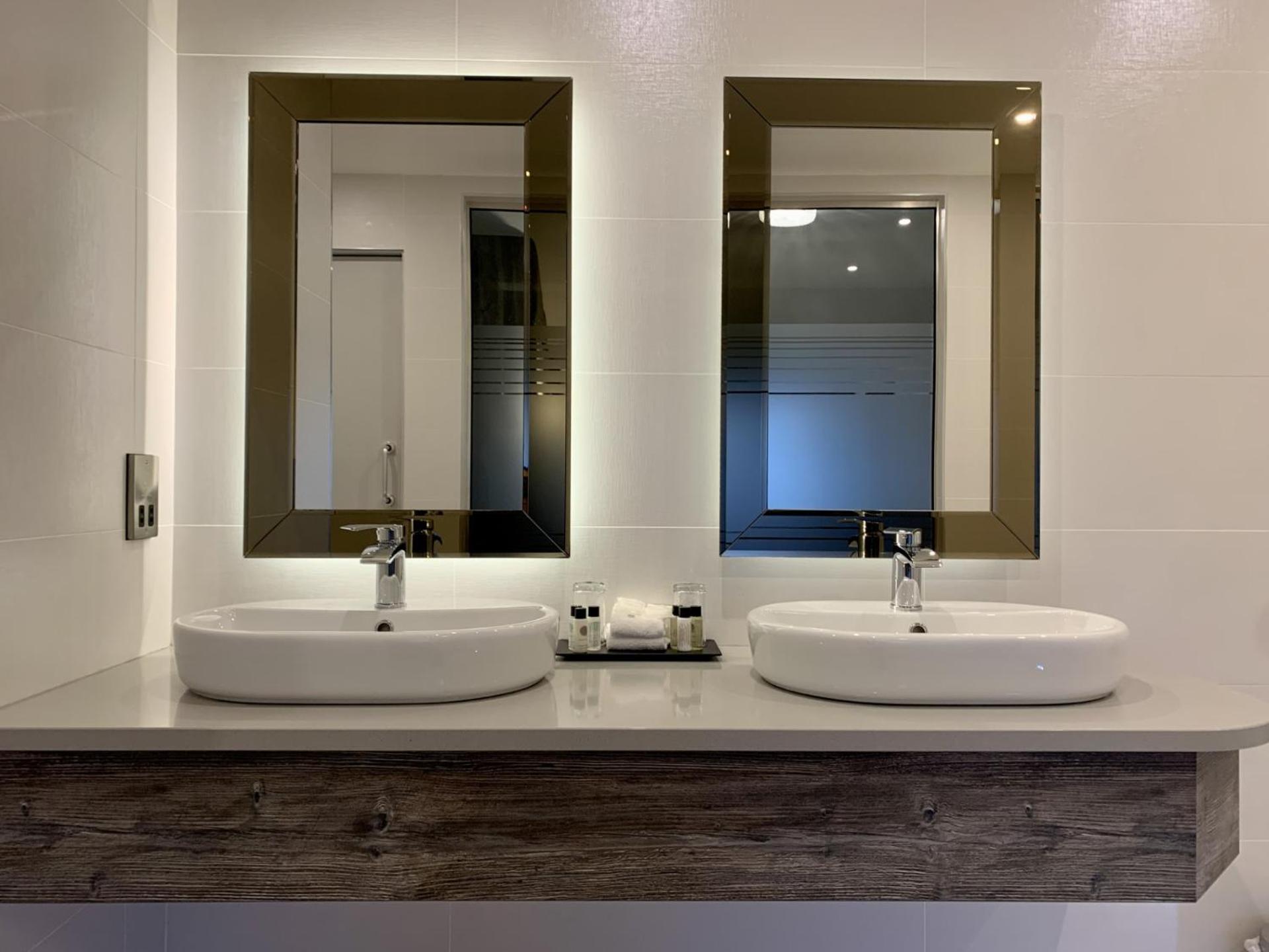 Deluxe Suite - Photo 4