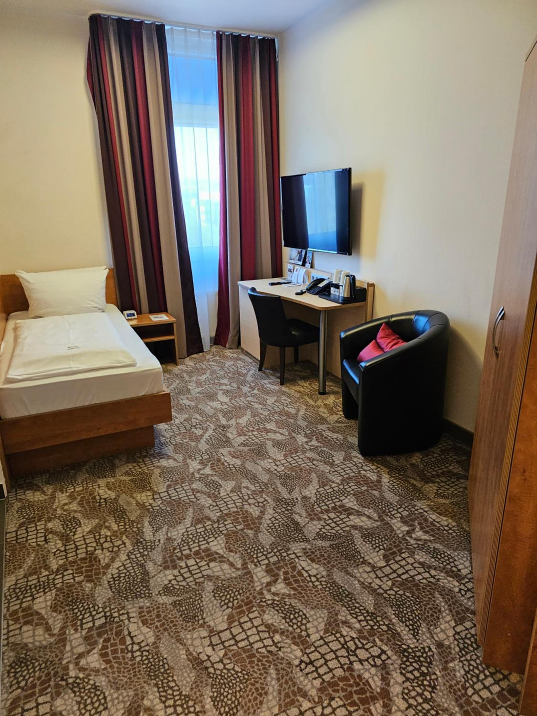 Single Room with Kitchenette photo 3