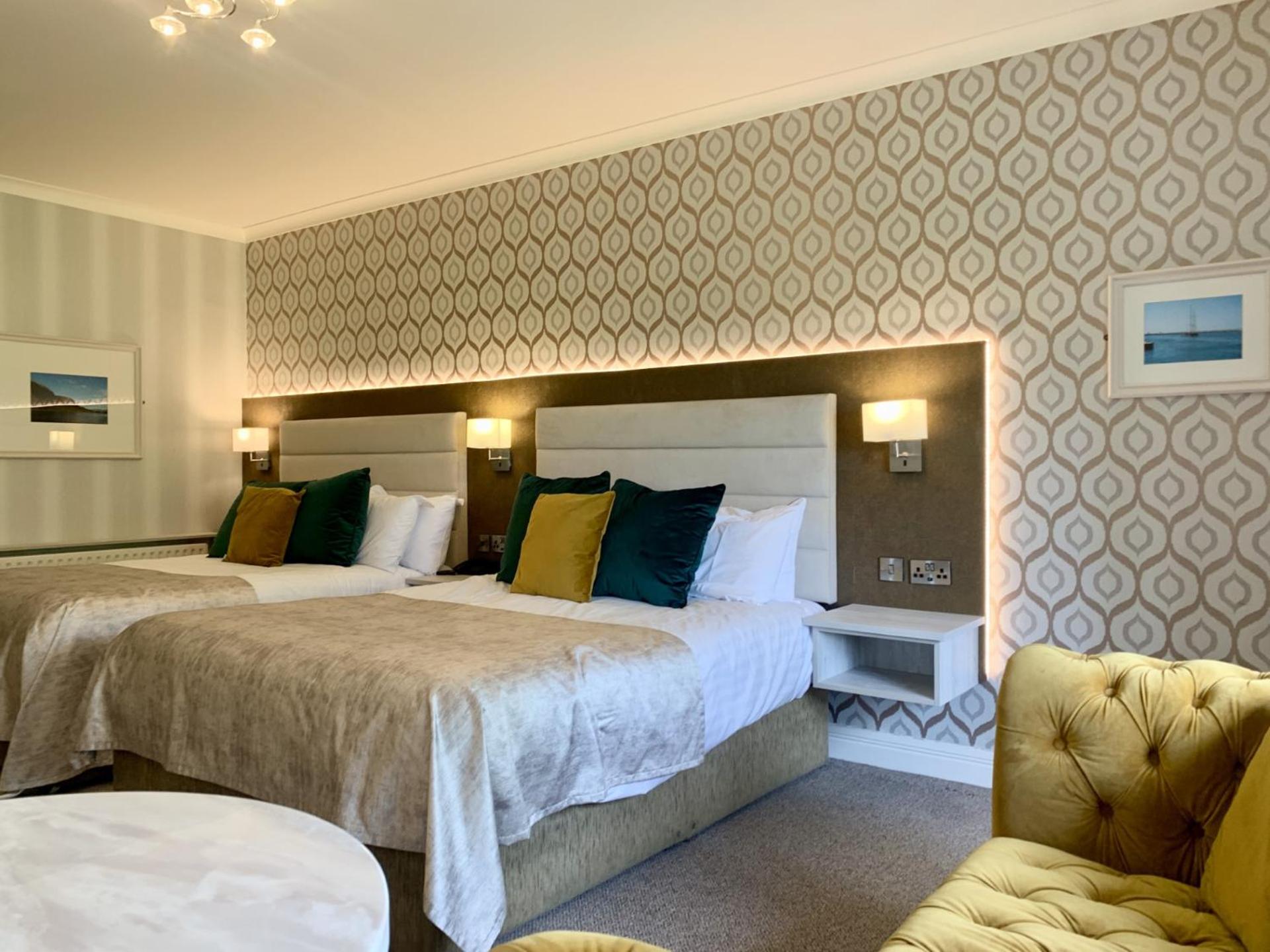 Large Double or Twin Room - Photo 4