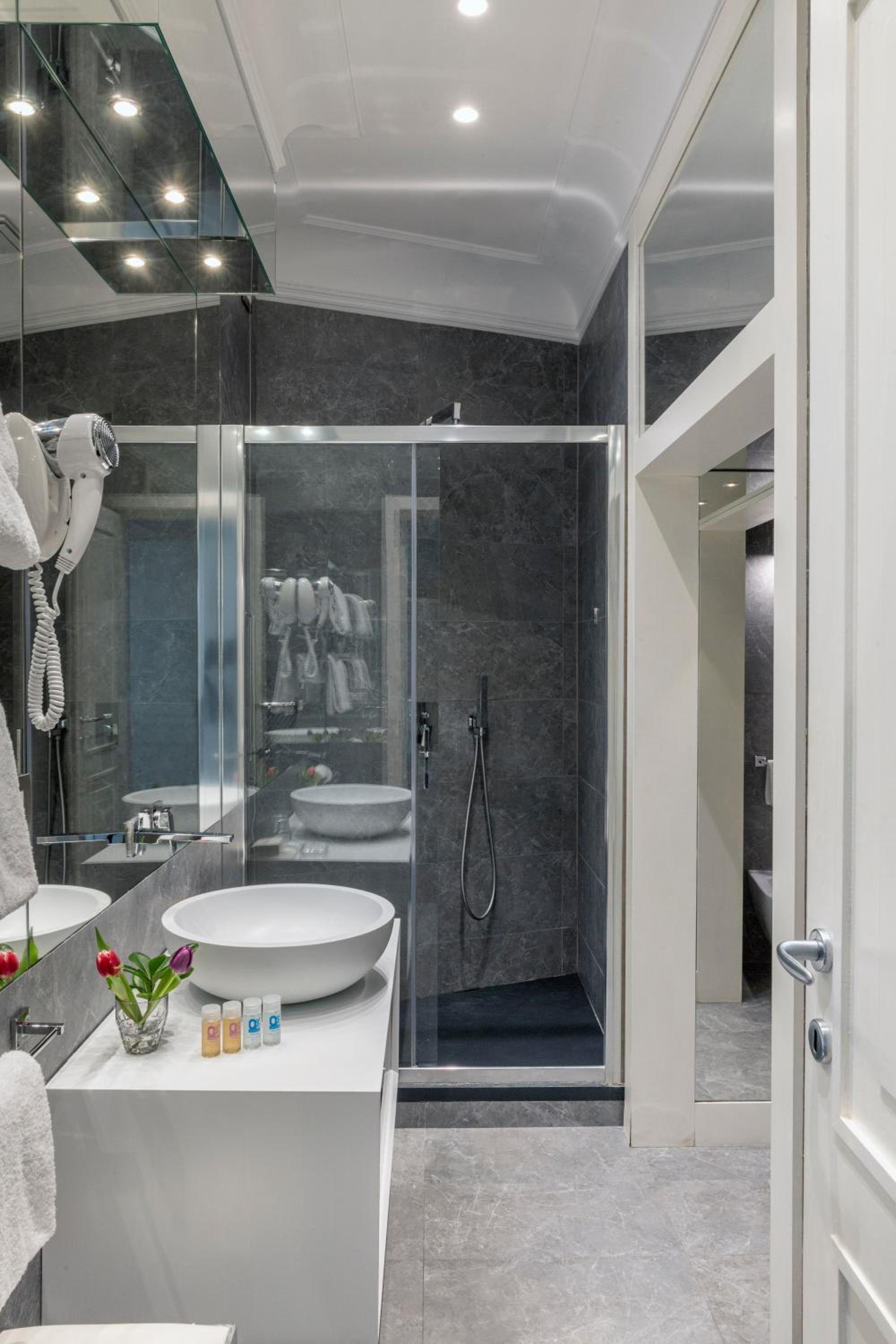 Junior Suite with Balcony - Annex