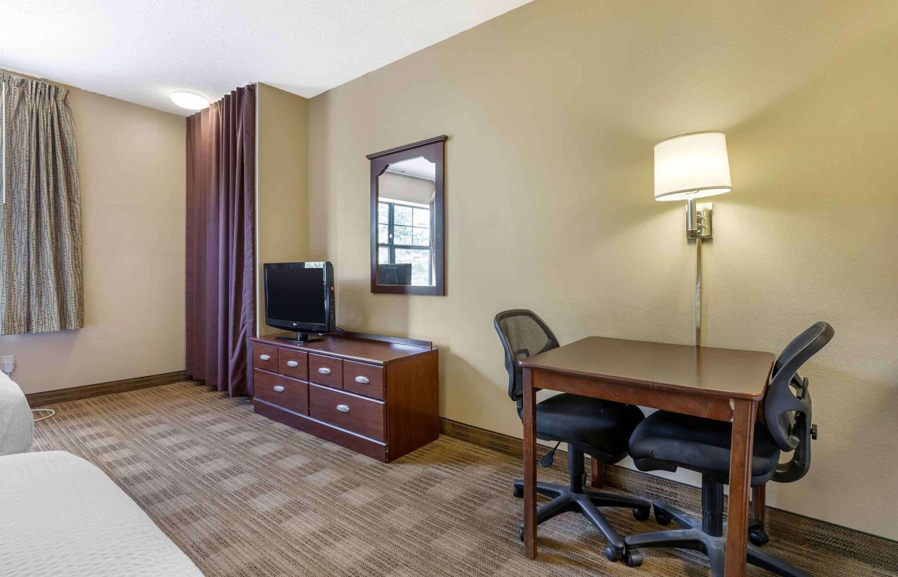 Studio with 2 Double Beds - Non-Smoking - Photo 1
