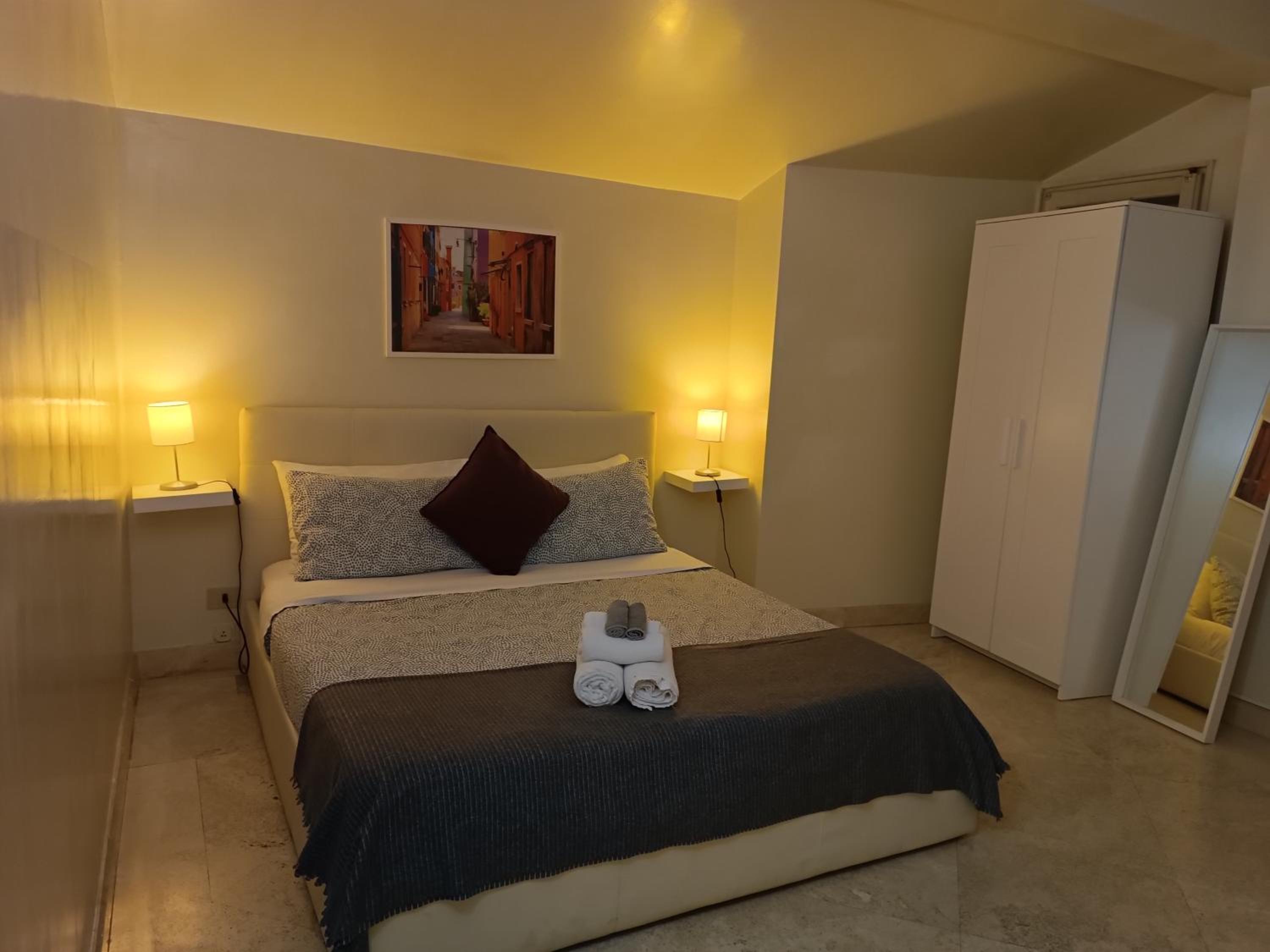 Triple Room with Private Bathroom