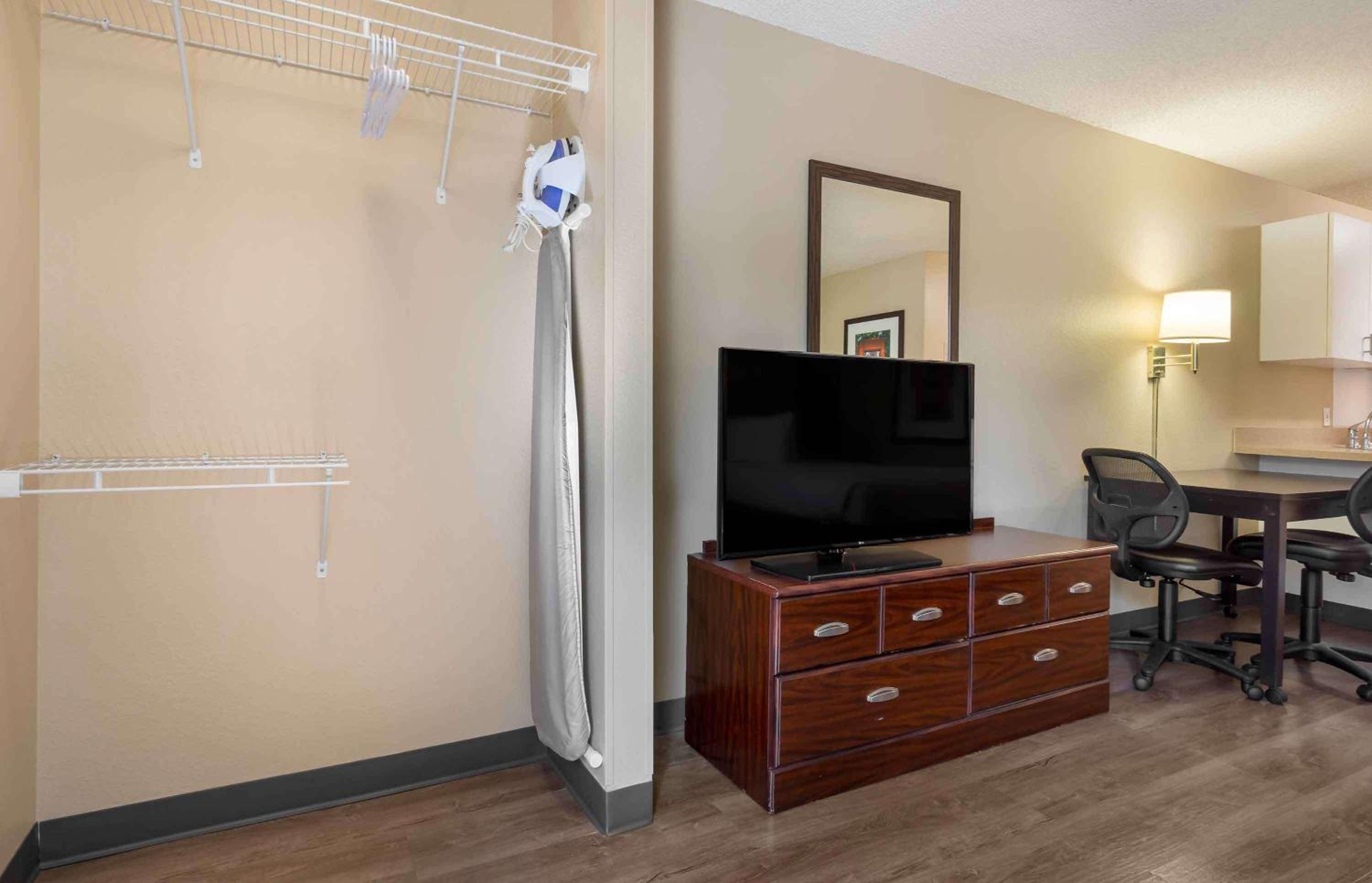 Studio with 2 Double Beds - Non-Smoking - Photo 11
