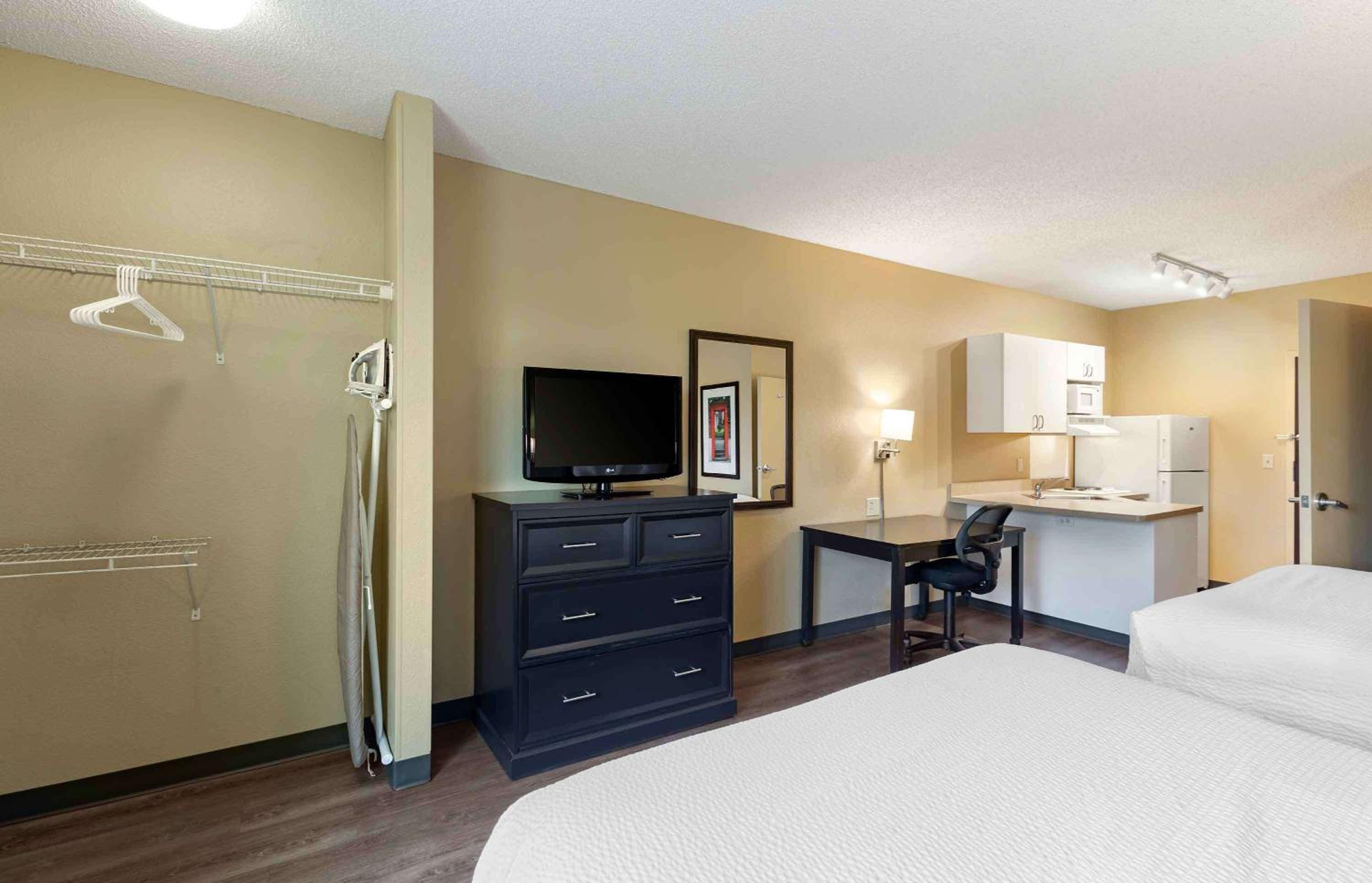 Studio with 2 Double Beds - Non-Smoking - Photo 4