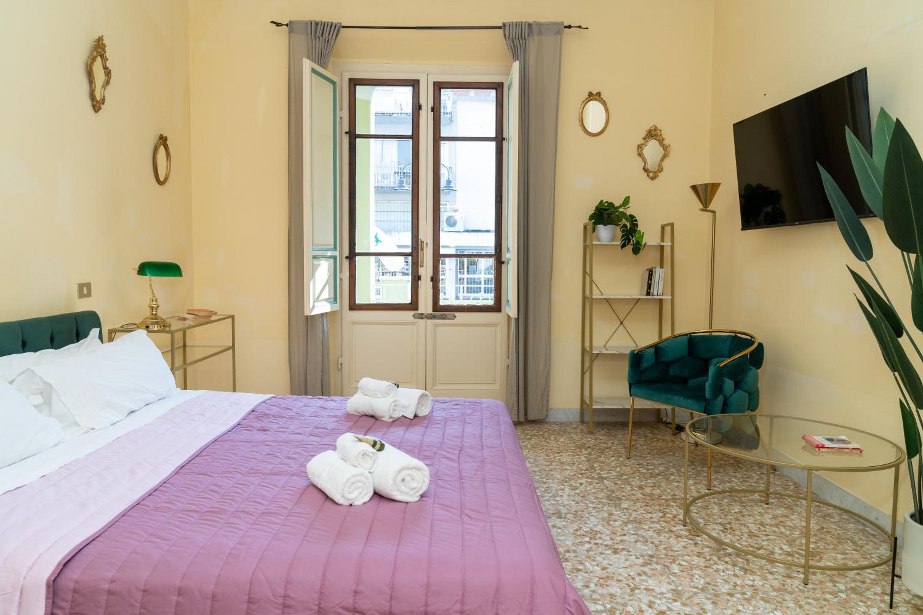 Double Room with Patio photo 1