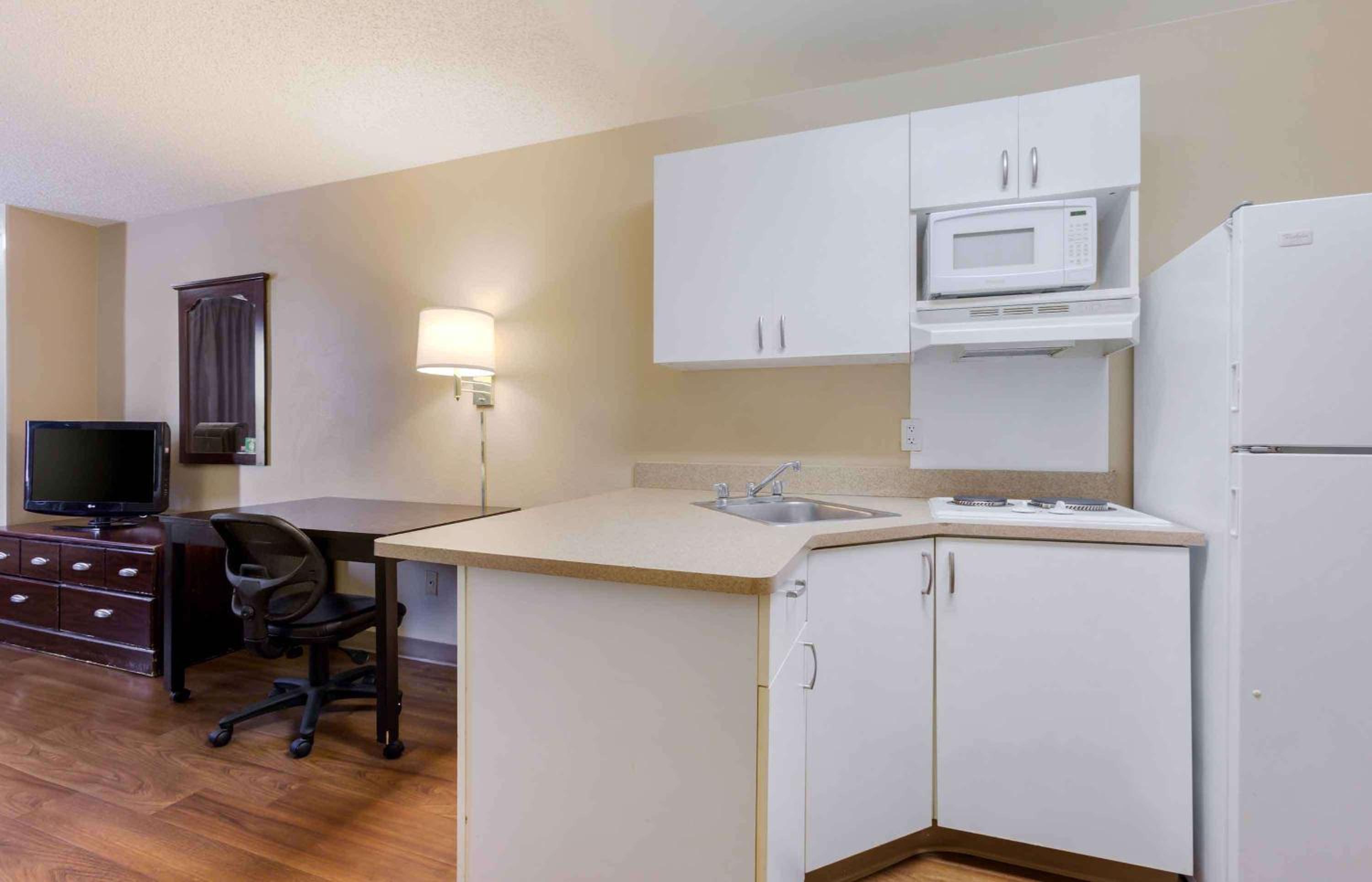 Studio with 2 Double Beds - Non-Smoking - Photo 9