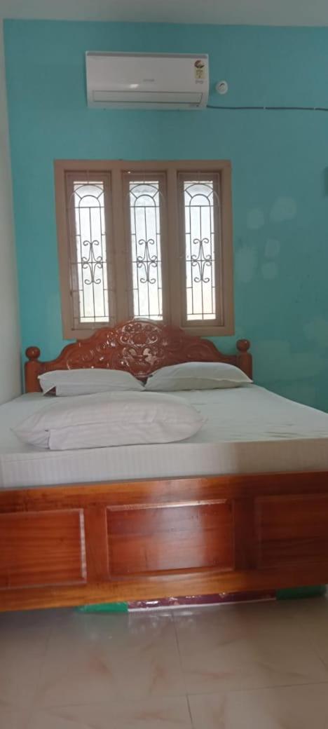 Three-Bedroom Villa photo 3