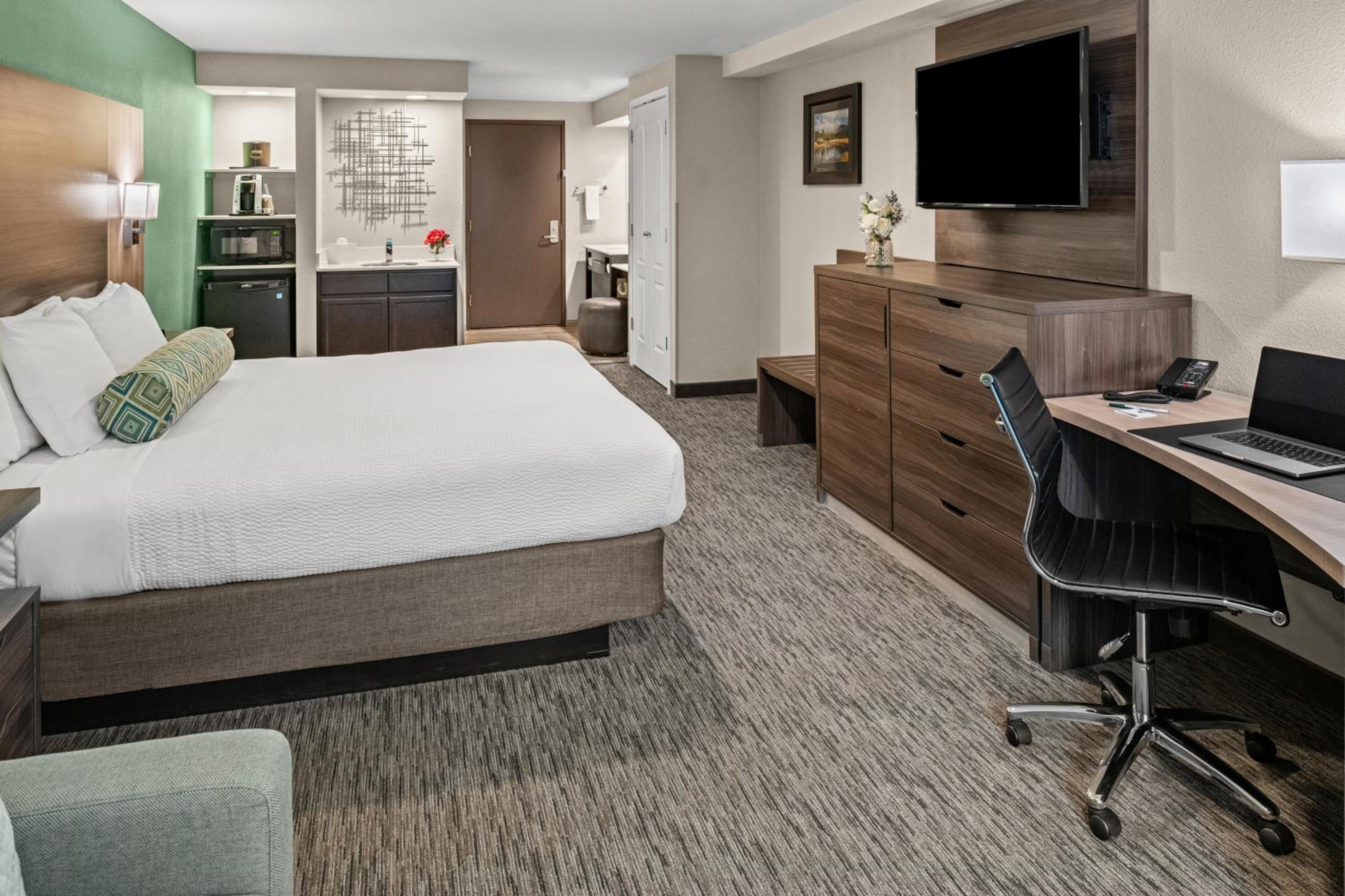 King Mini Suite - Photo 7