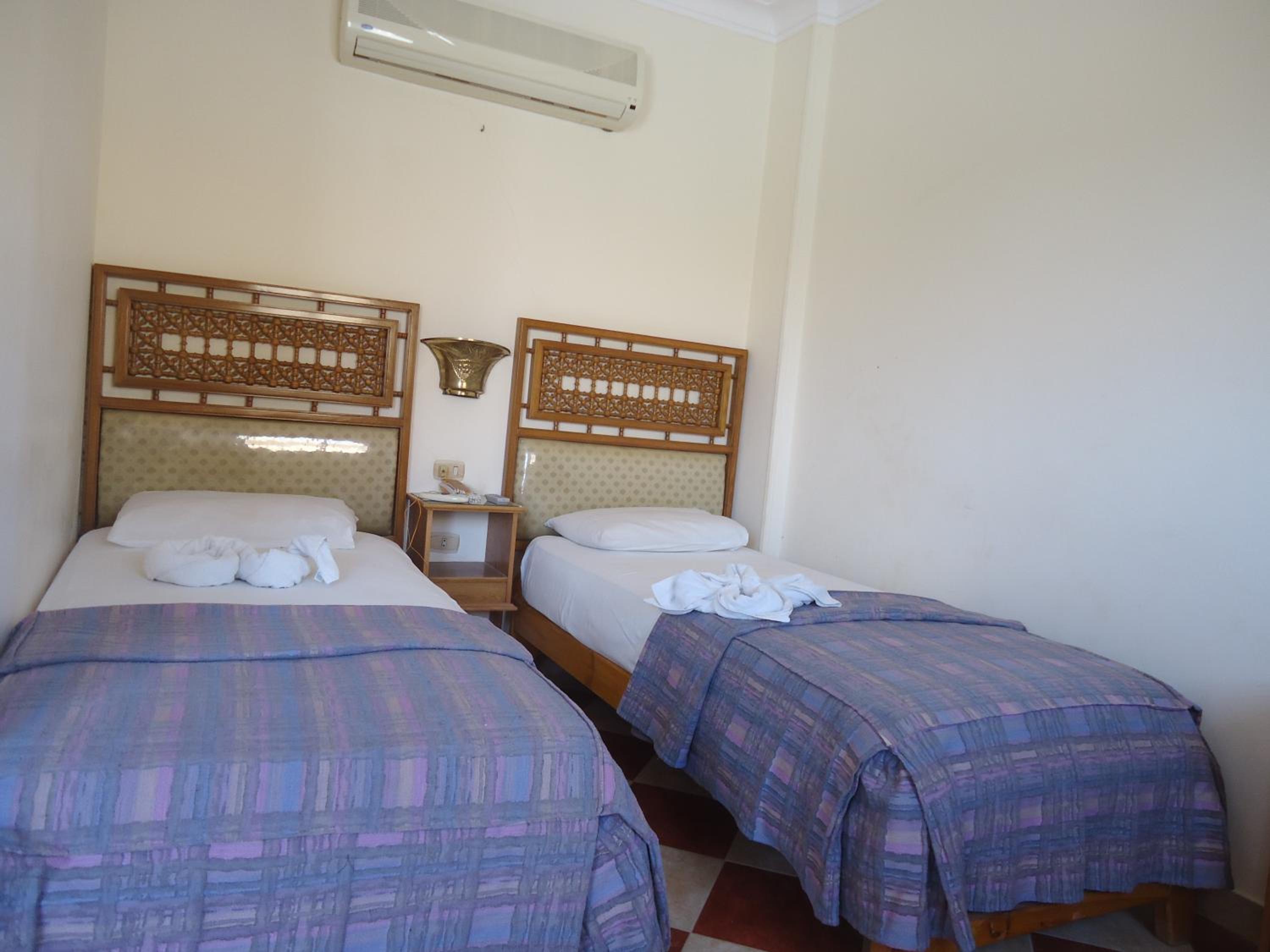 Double Room - Photo 11