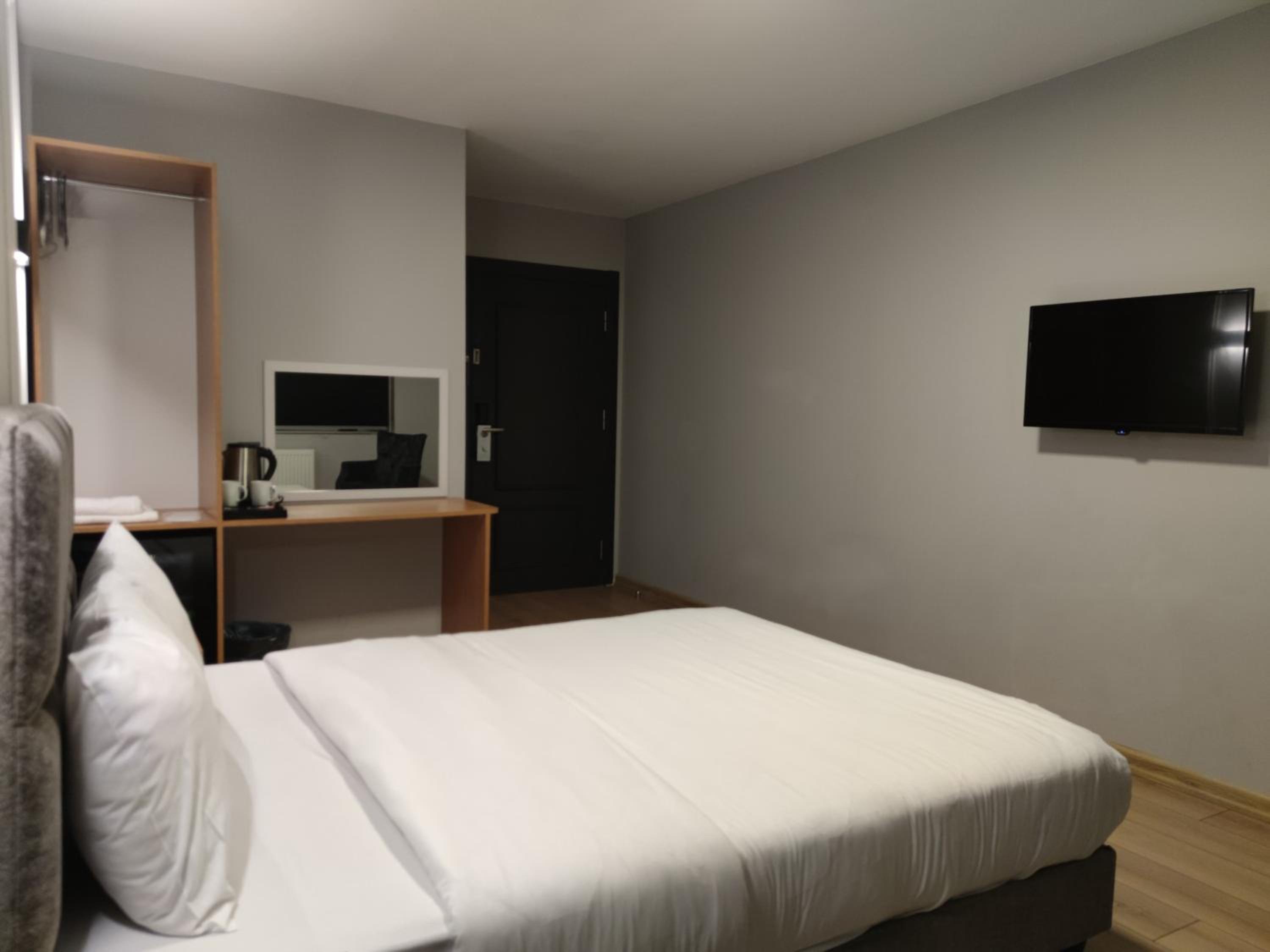 Deluxe Double Room photo 3