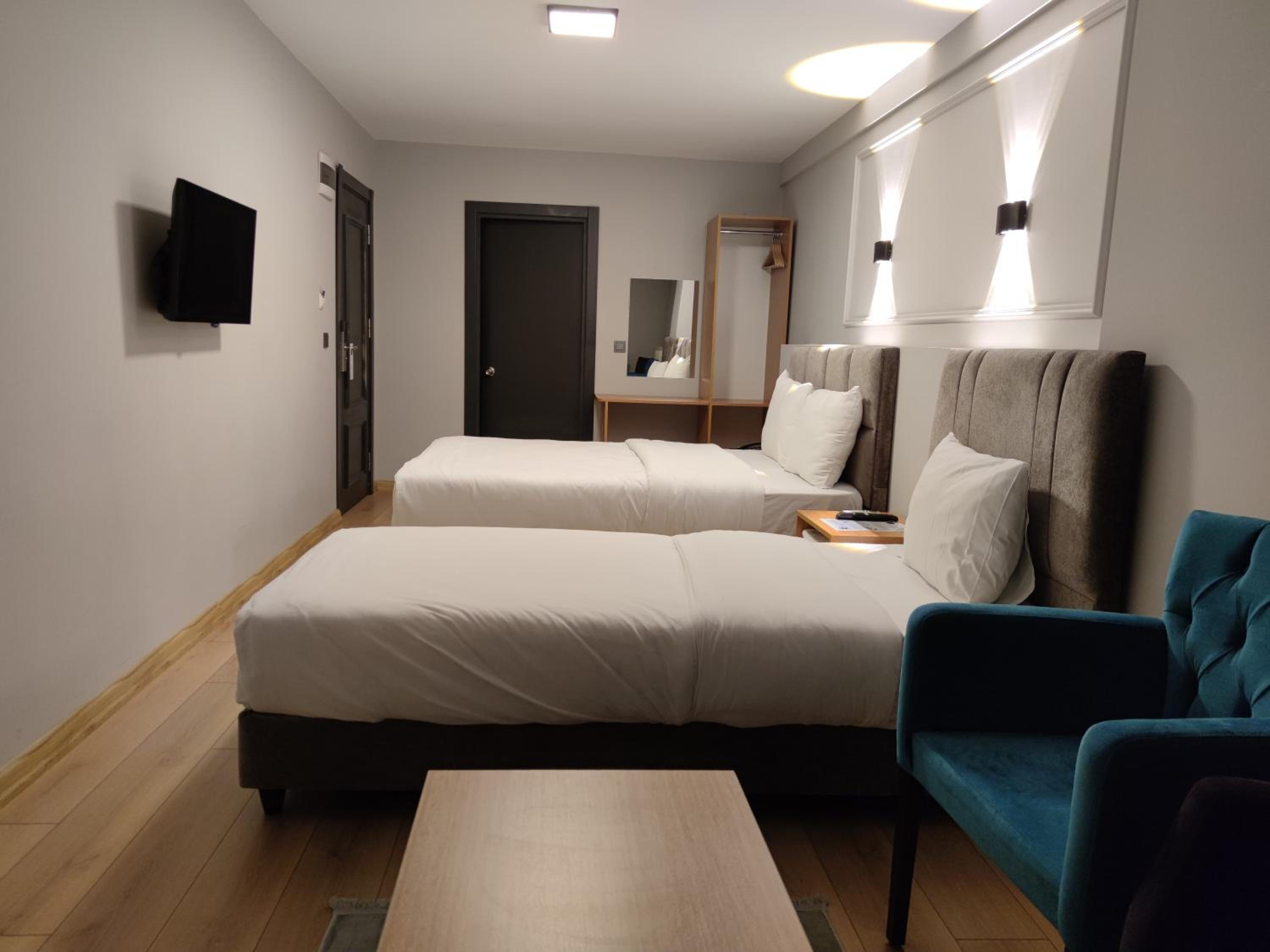 Deluxe Triple Room photo 1