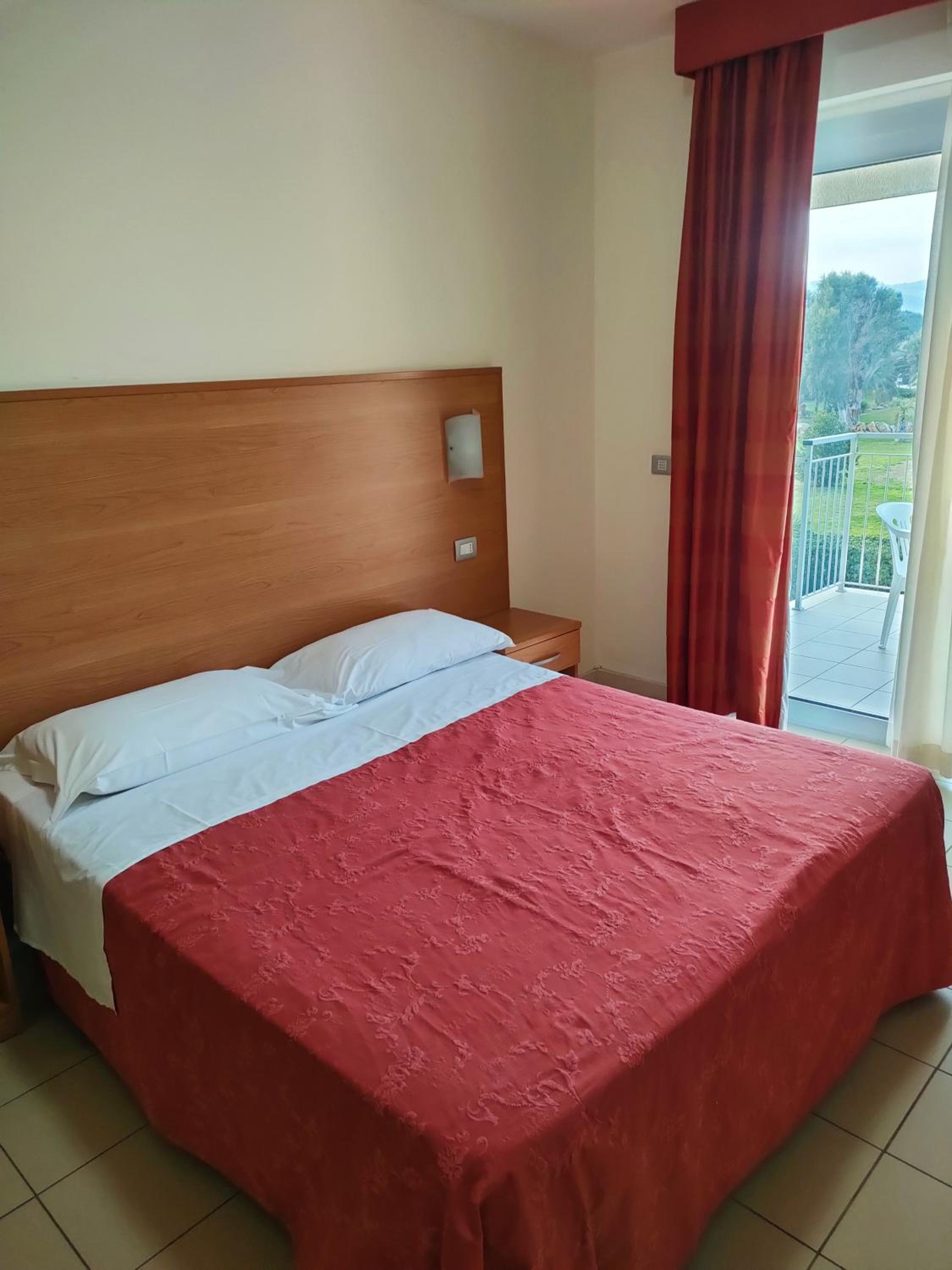 Double or Twin Room photo 2