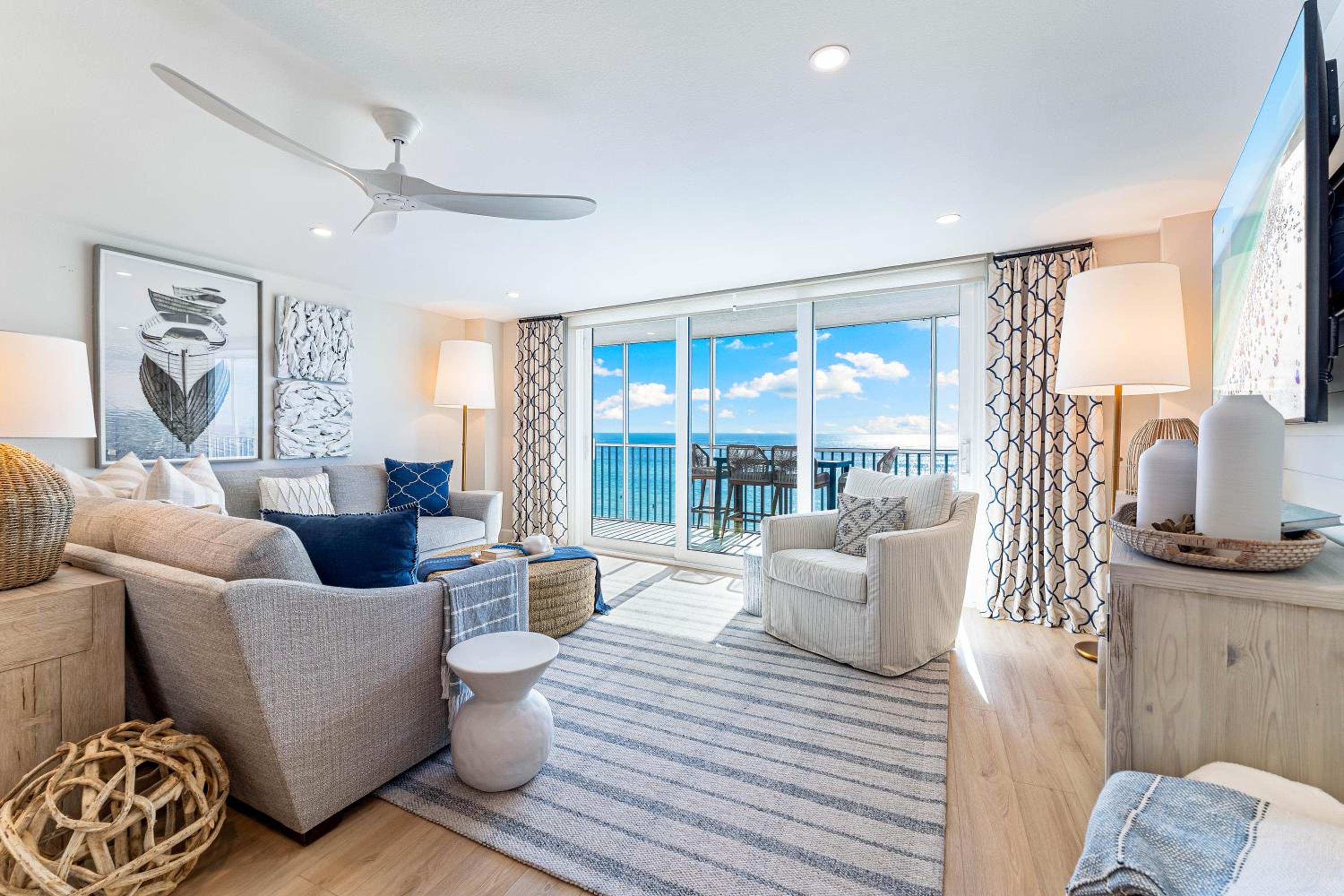 Apartment with Sea View photo 2