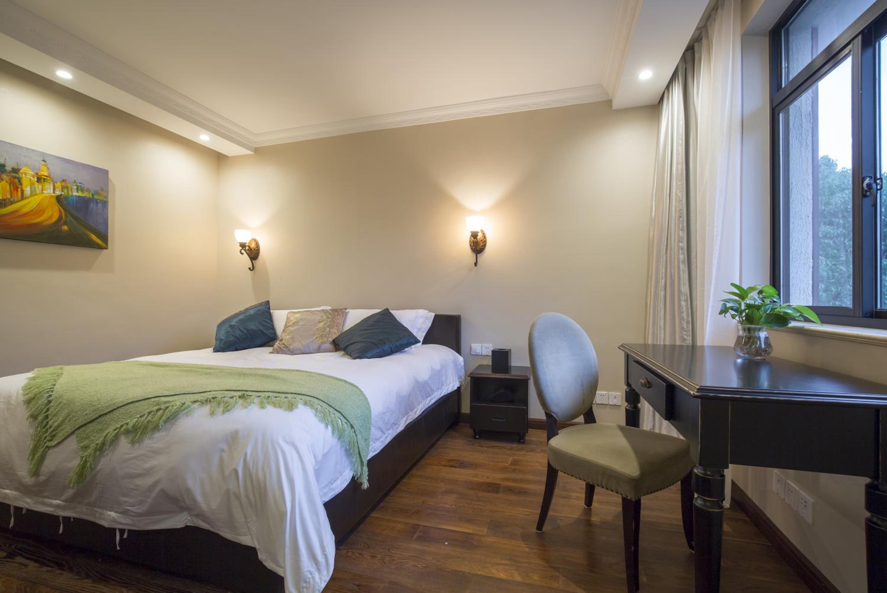 Suite - Photo 2