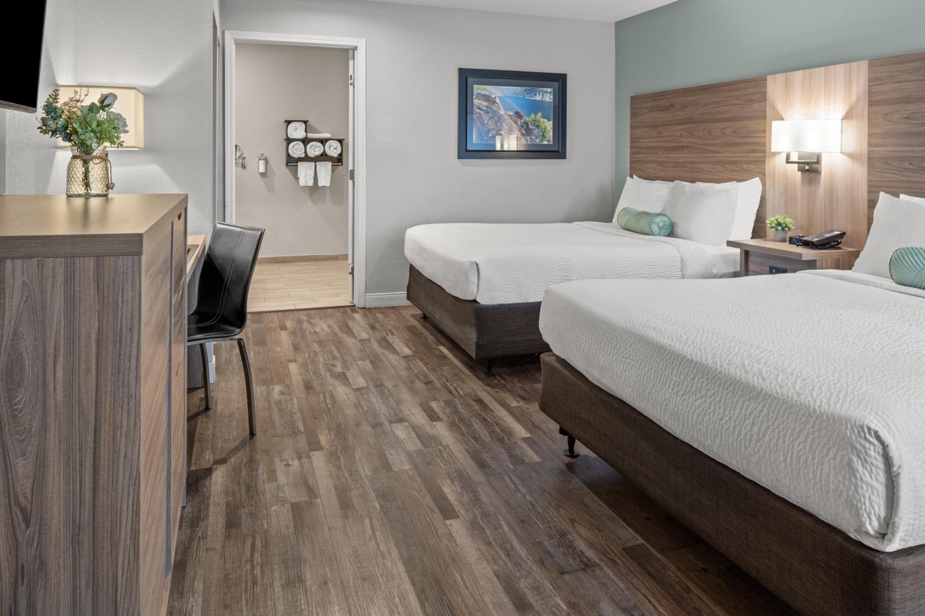 Queen Room with Two Queen Beds - Disability Access - Photo 1