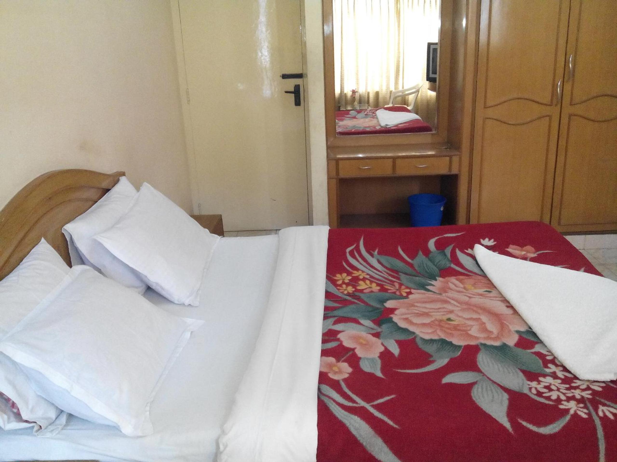 Deluxe Double Room - Photo 10