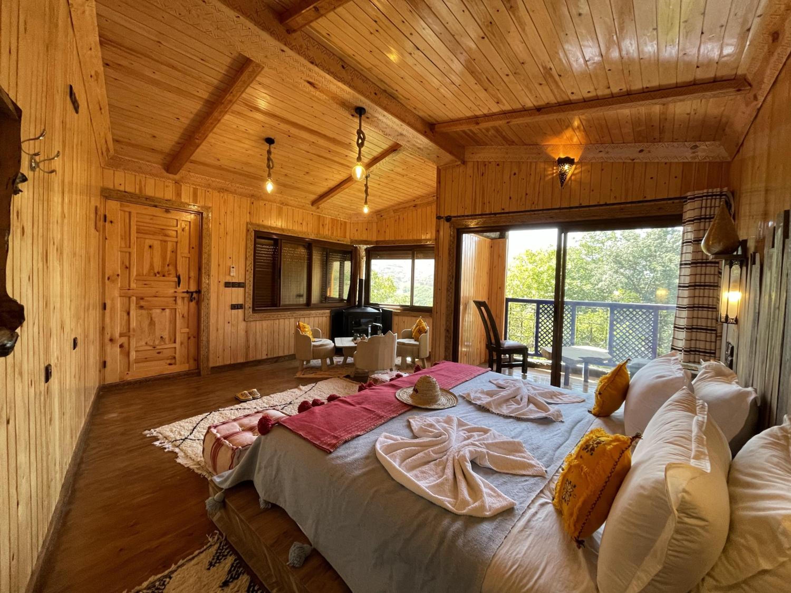 Large Double or Twin Room photo 3