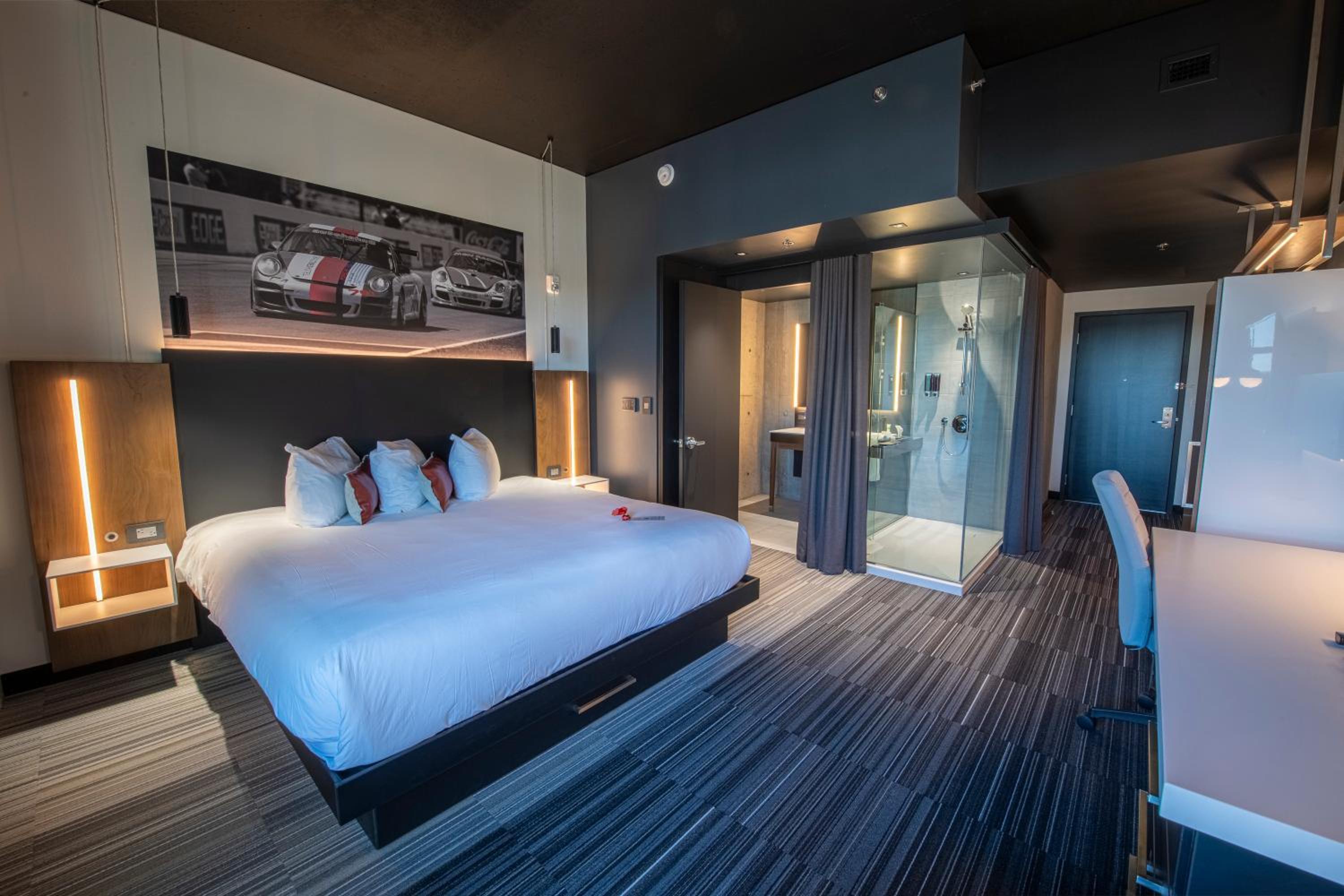 Superior King Room - Photo 6