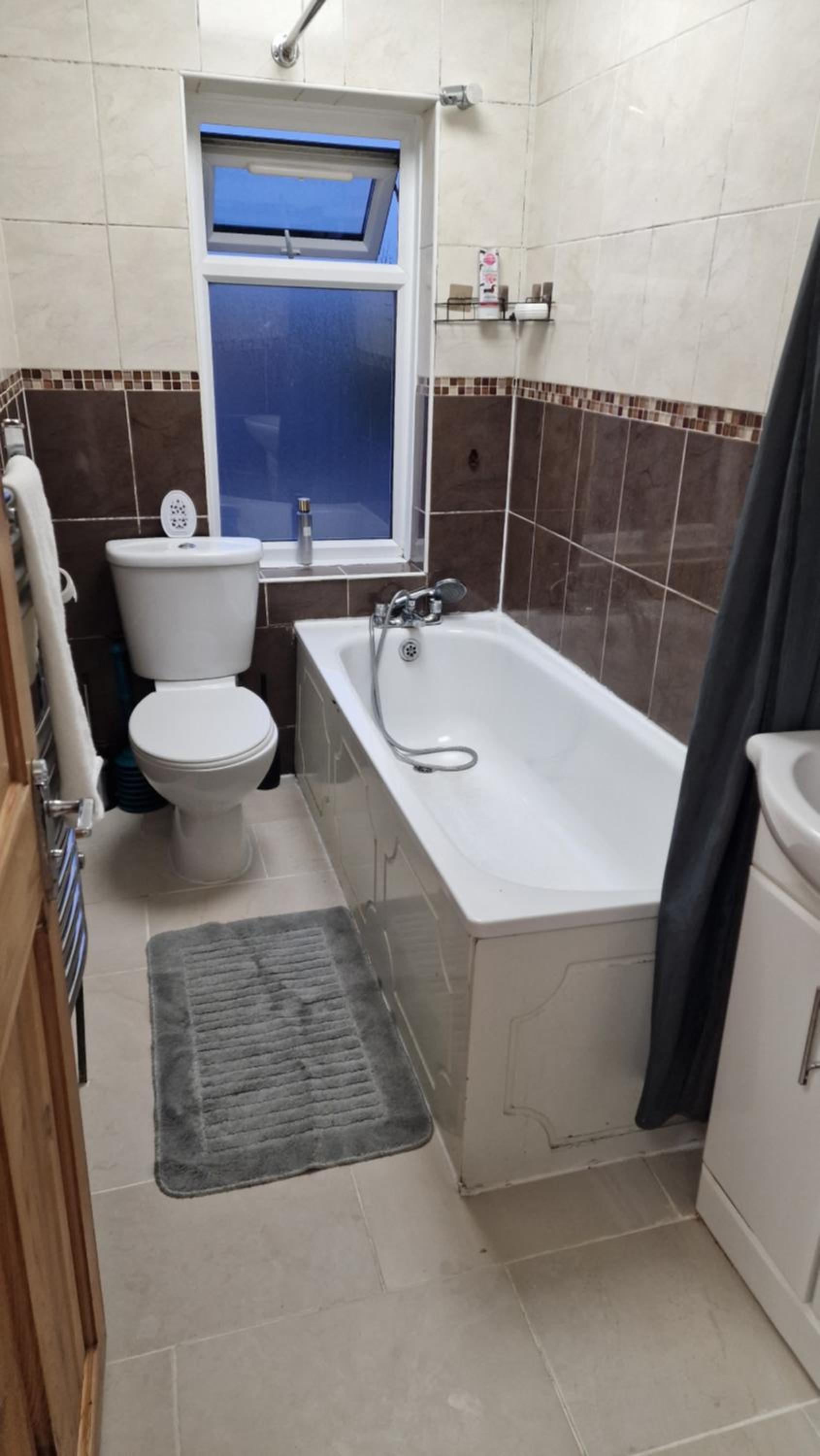 Two-Bedroom House photo 2
