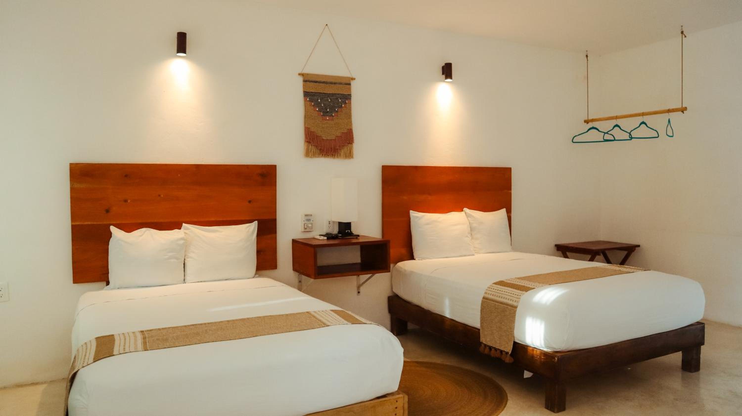 Double Room with Balcony - Photo 1