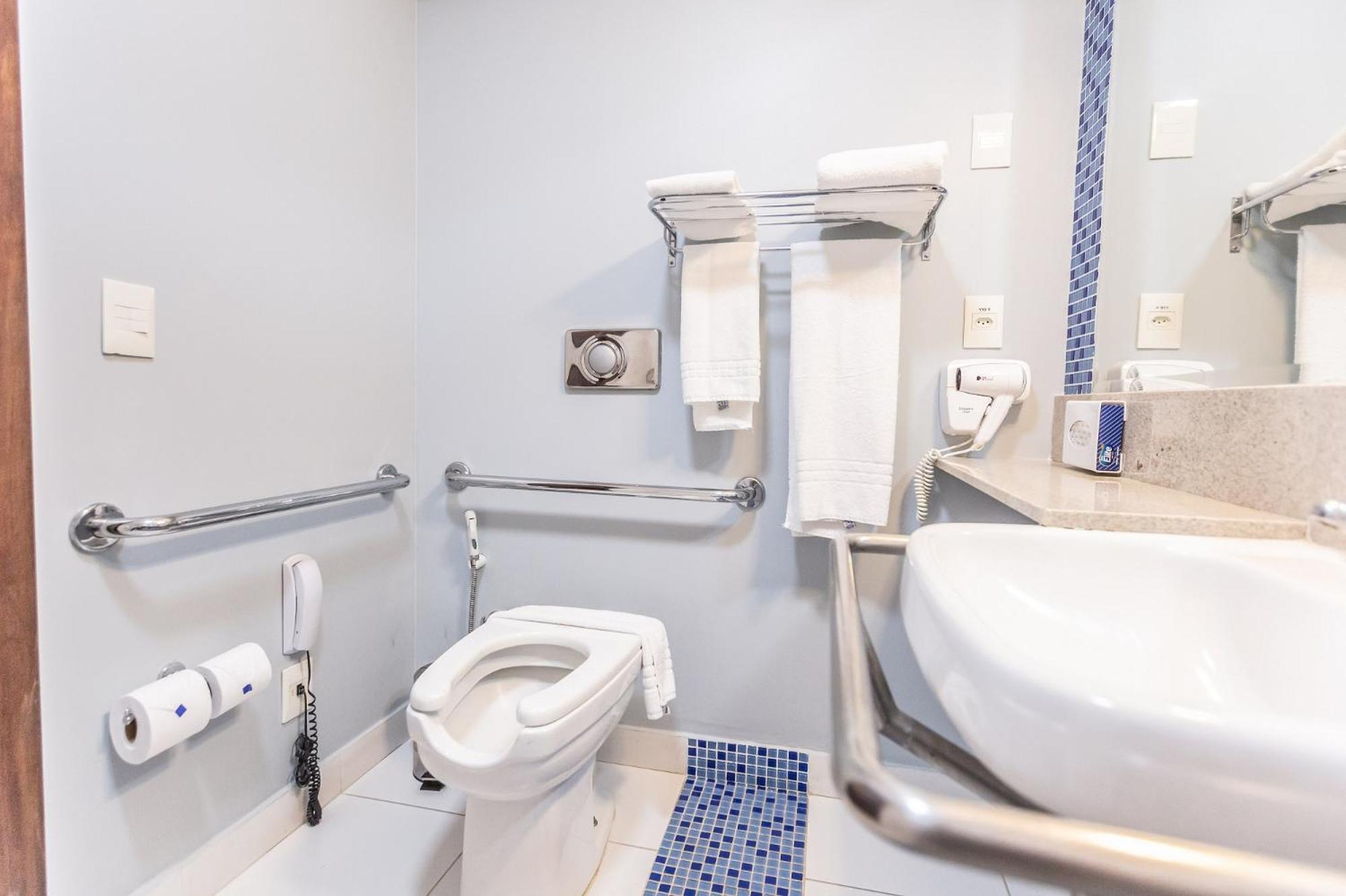 King Room - Disability Access/Non-Smoking photo 2