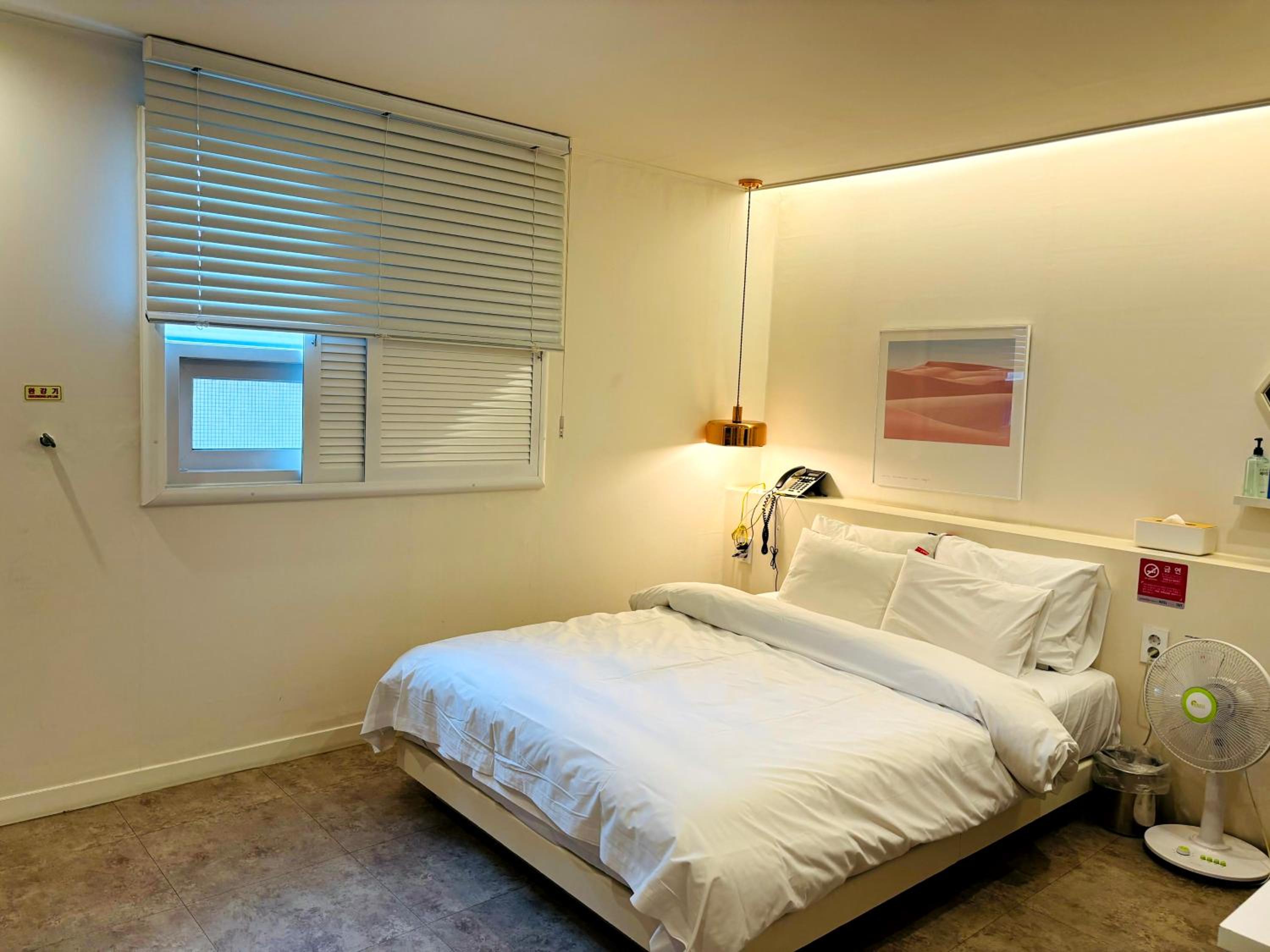 Queen Room